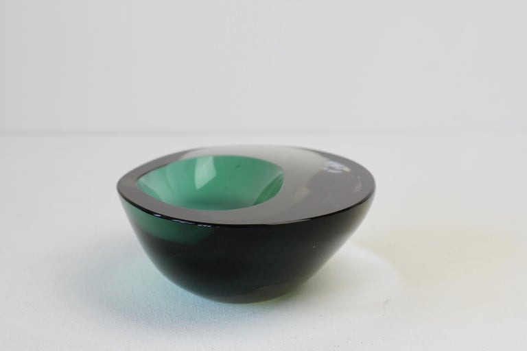 Large Cenedese Italian Asymmetric Green Sommerso Murano Glass Bowl Dish, Ashtray For Sale 12