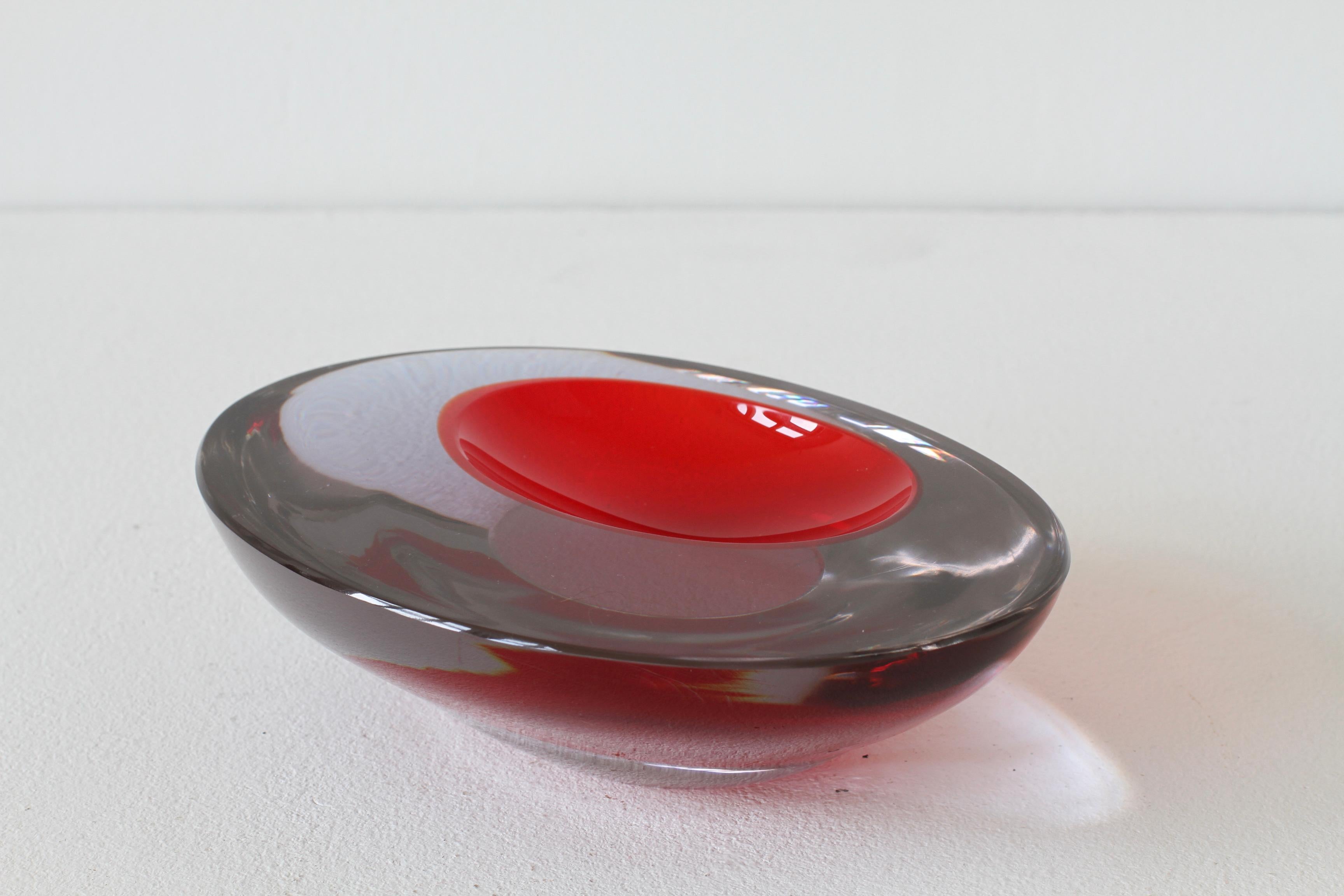 Large Cenedese Italian Asymmetric Red Sommerso Murano Glass Bowl Dish or Ashtray For Sale 4