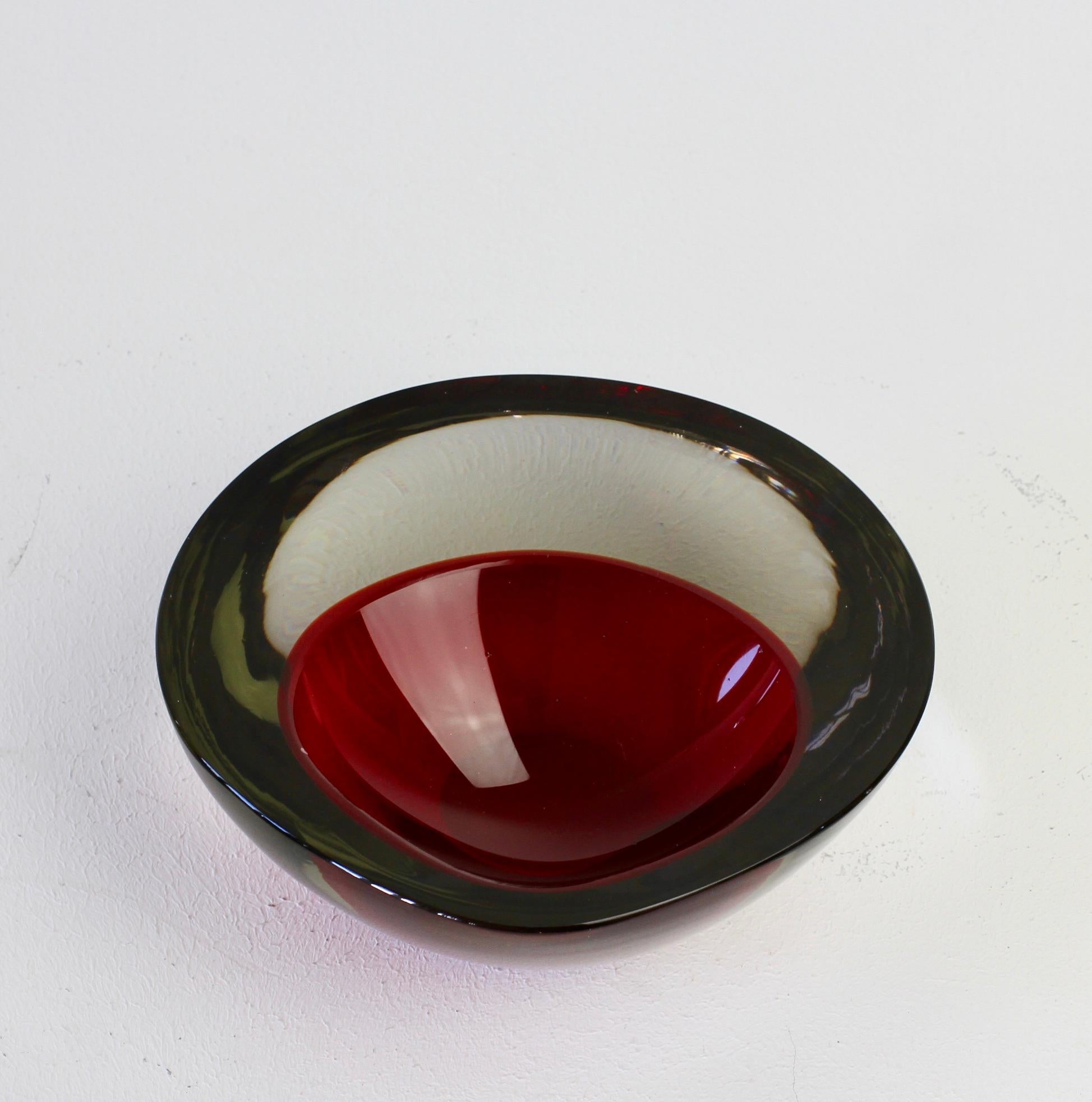 Large Cenedese Italian Asymmetric Red Sommerso Murano Glass Bowl Dish or Ashtray For Sale 7