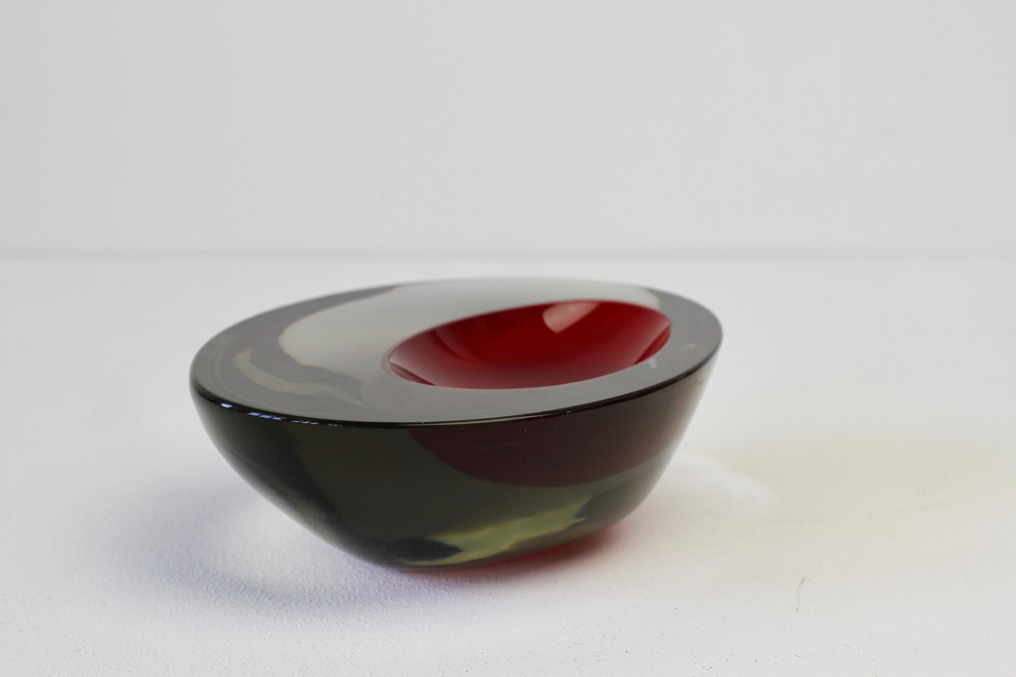 Large Cenedese Italian Asymmetric Red Sommerso Murano Glass Bowl Dish or Ashtray For Sale 7