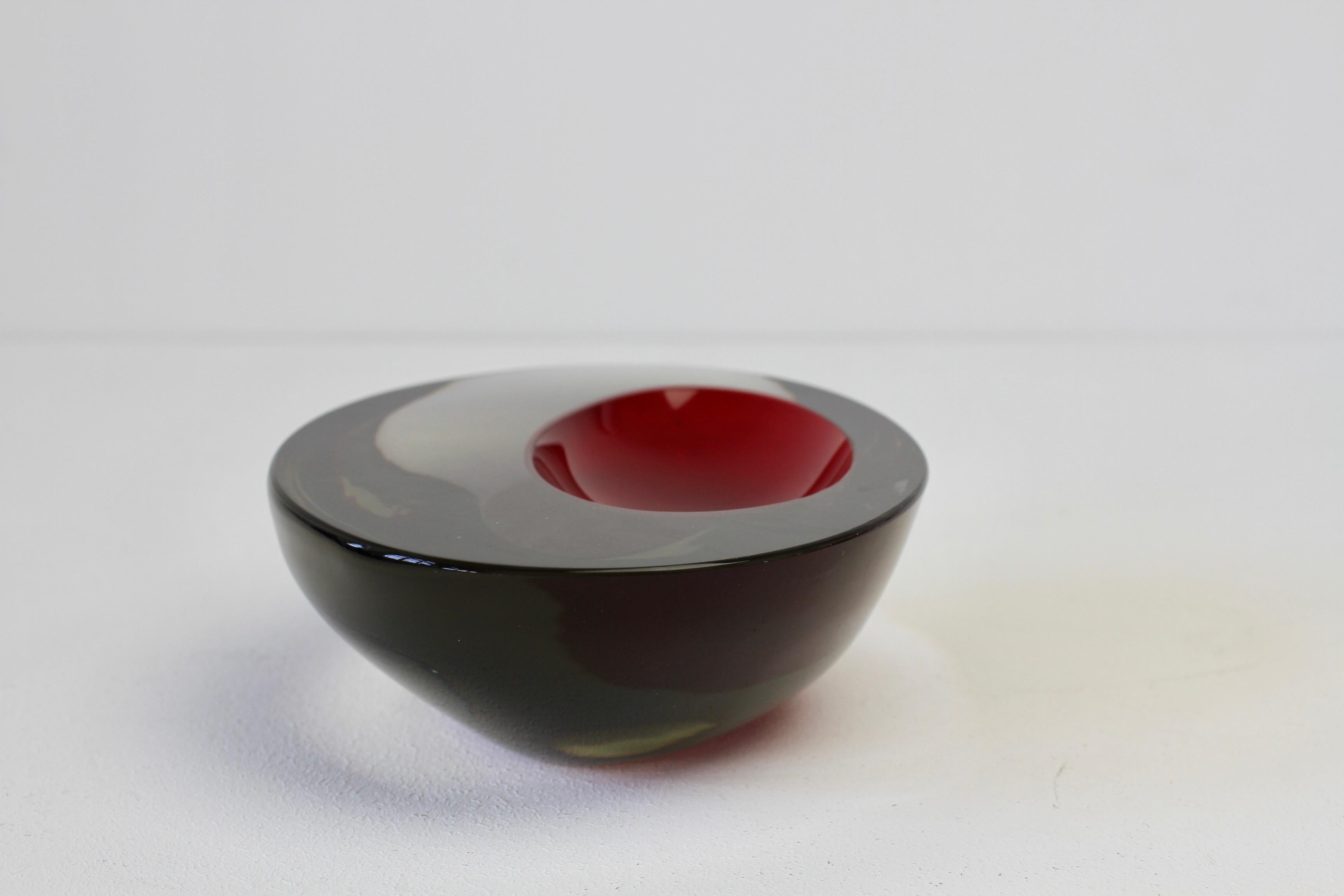 Large Cenedese Italian Asymmetric Red Sommerso Murano Glass Bowl Dish or Ashtray For Sale 8