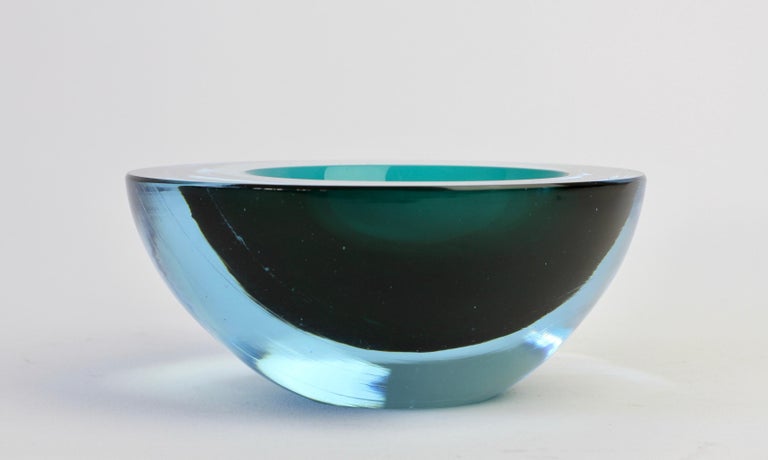 Mid-Century Modern Large Cenedese Italian Blue & Green Sommerso Murano Glass Bowl, Dish or Ashtray