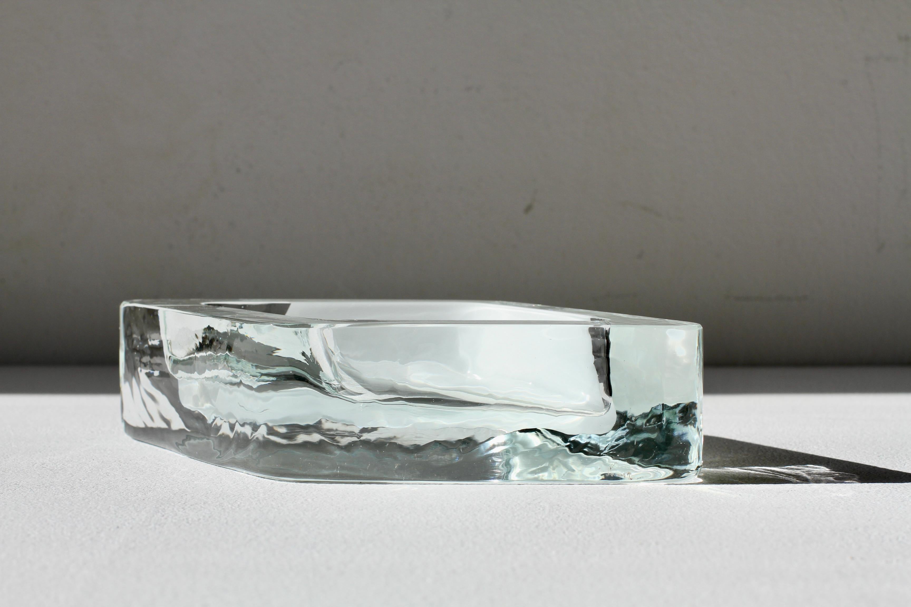 Gran cuenco, plato y cenicero de cristal de Murano con rombos blancos y transparentes de Cenedese Italia en venta 5