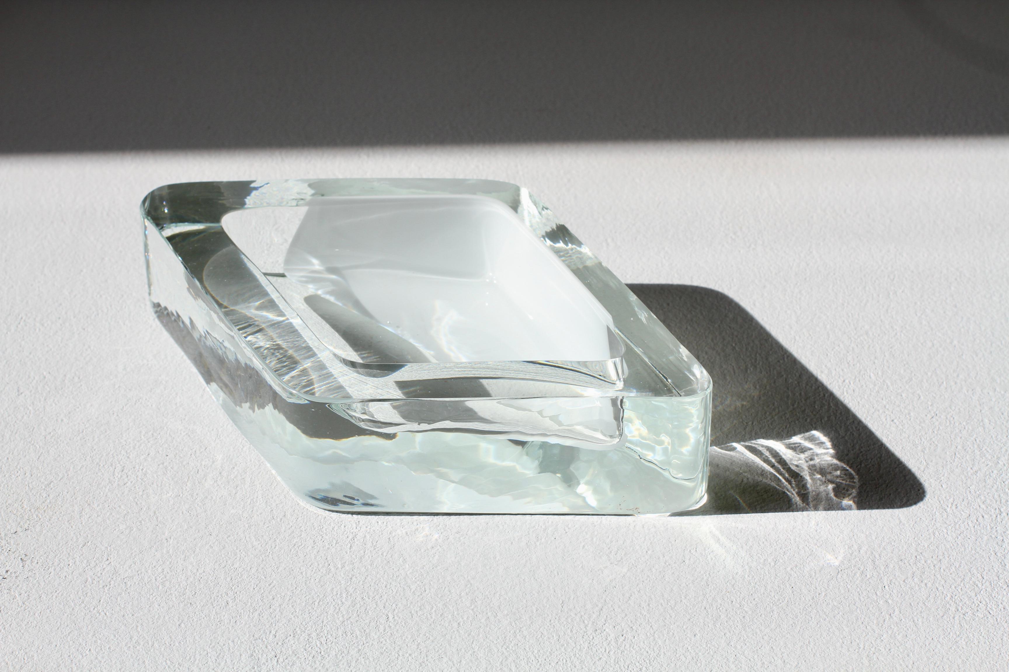Gran cuenco, plato y cenicero de cristal de Murano con rombos blancos y transparentes de Cenedese Italia Moderno de mediados de siglo en venta