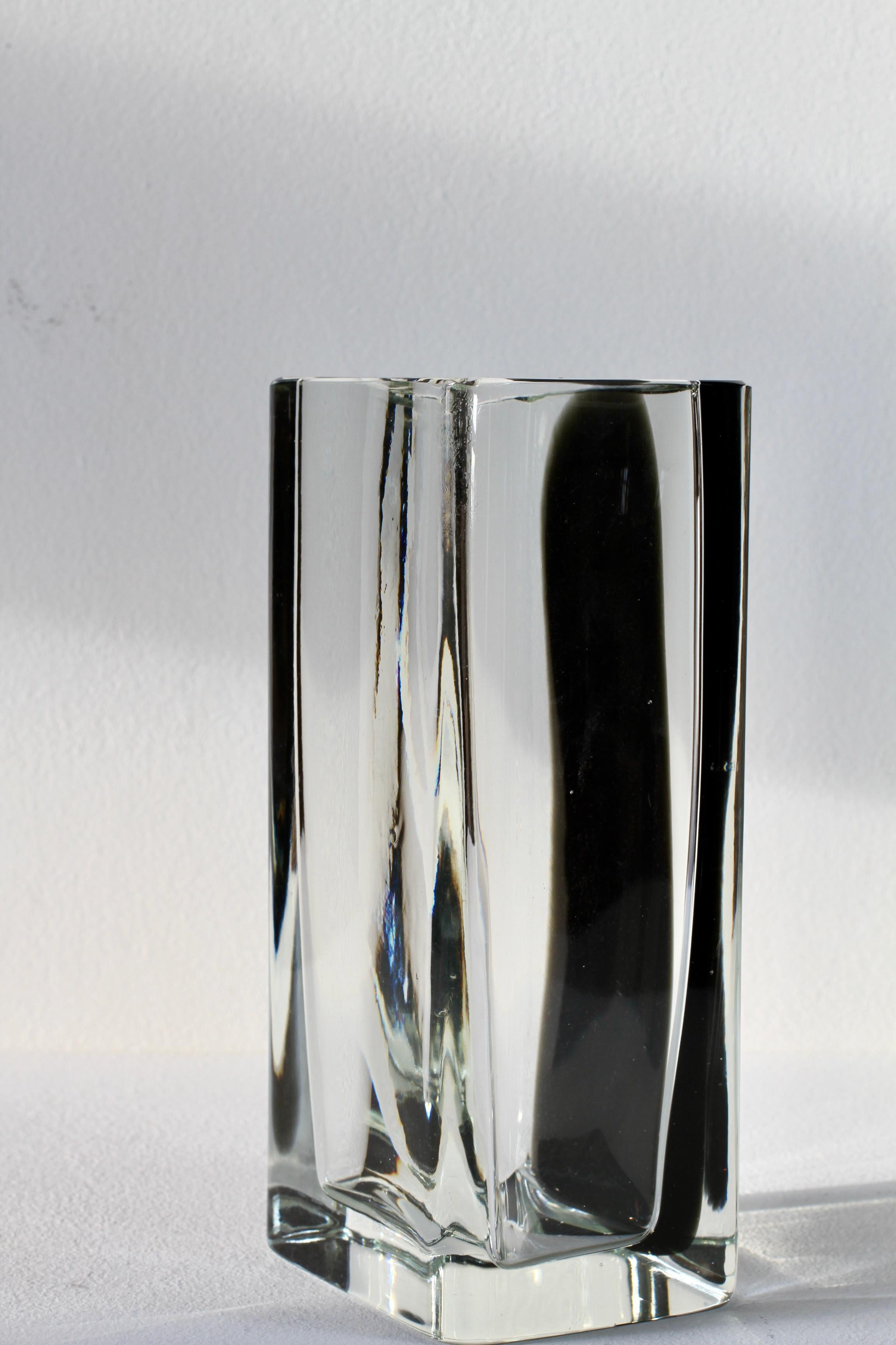 Large Cenedese Italian Square Black & Clear Murano Glass Vase For Sale 4