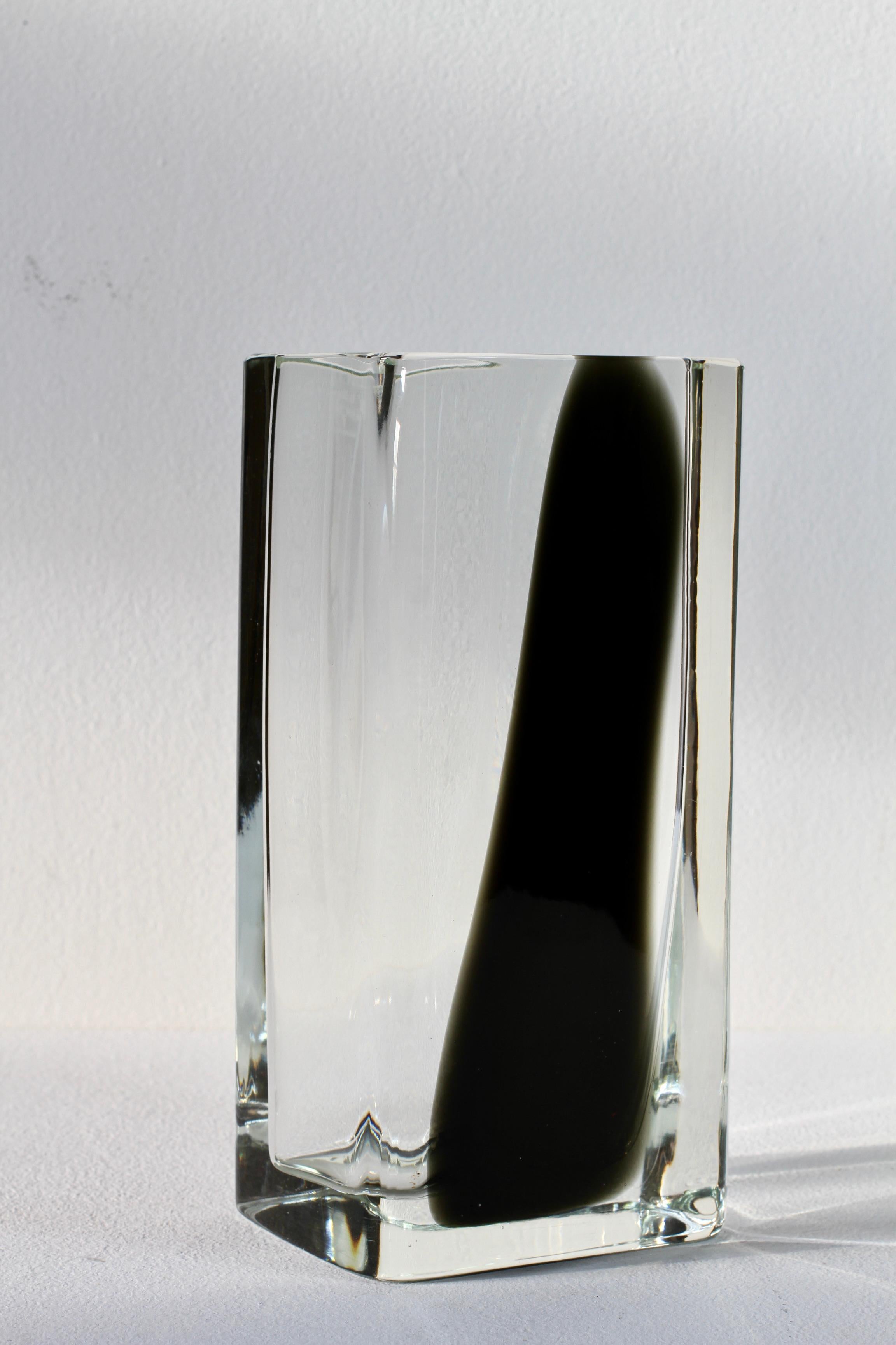 Large Cenedese Italian Square Black & Clear Murano Glass Vase For Sale 7