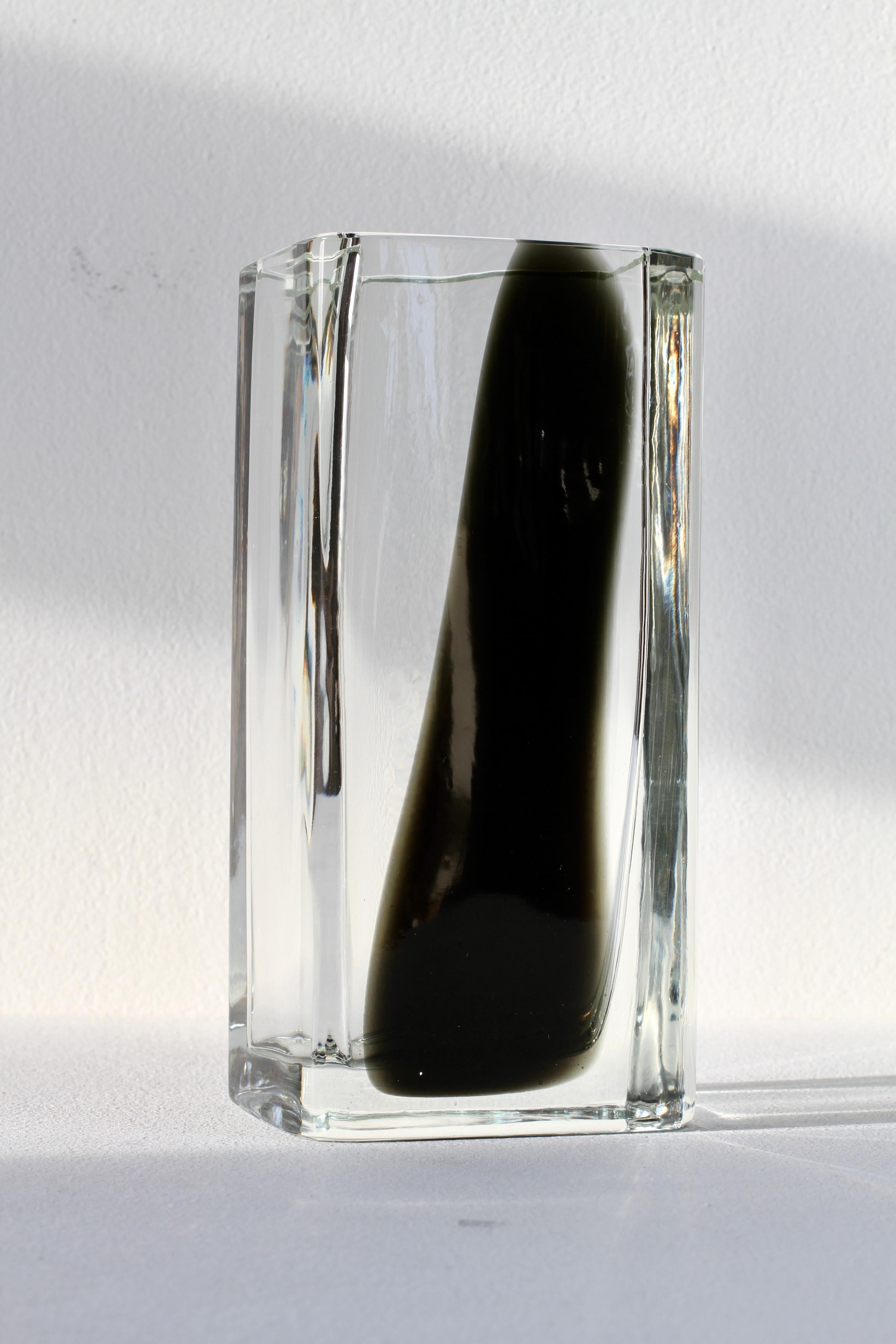 Large Cenedese Italian Square Black & Clear Murano Glass Vase For Sale 10