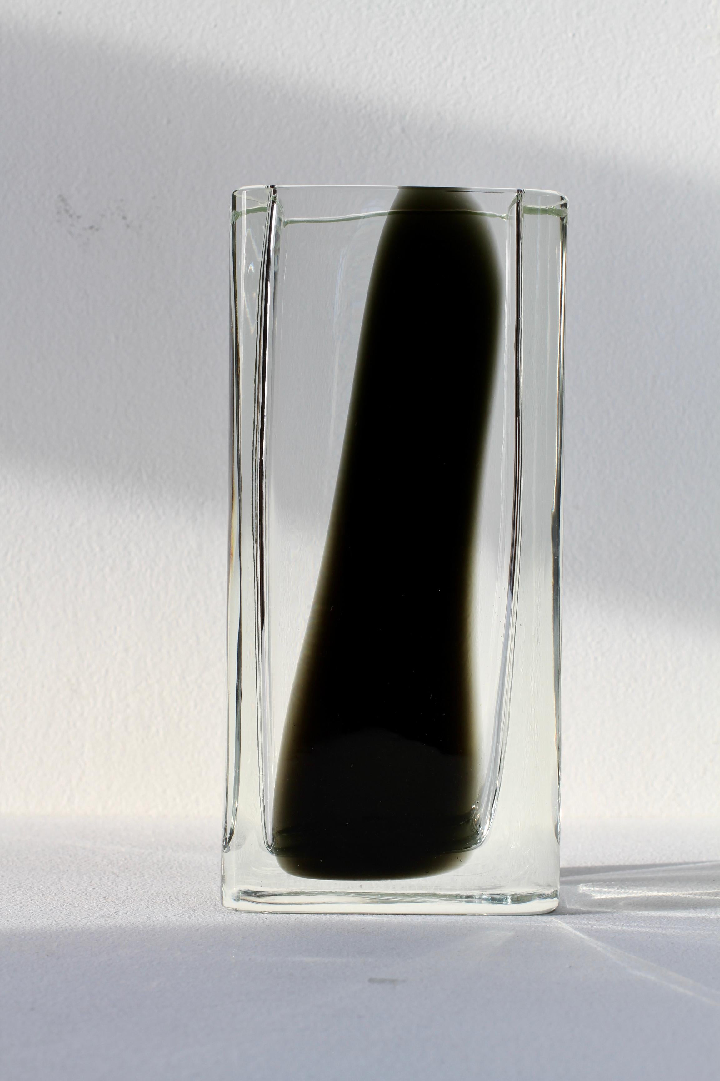 Large Cenedese Italian Square Black & Clear Murano Glass Vase For Sale 11