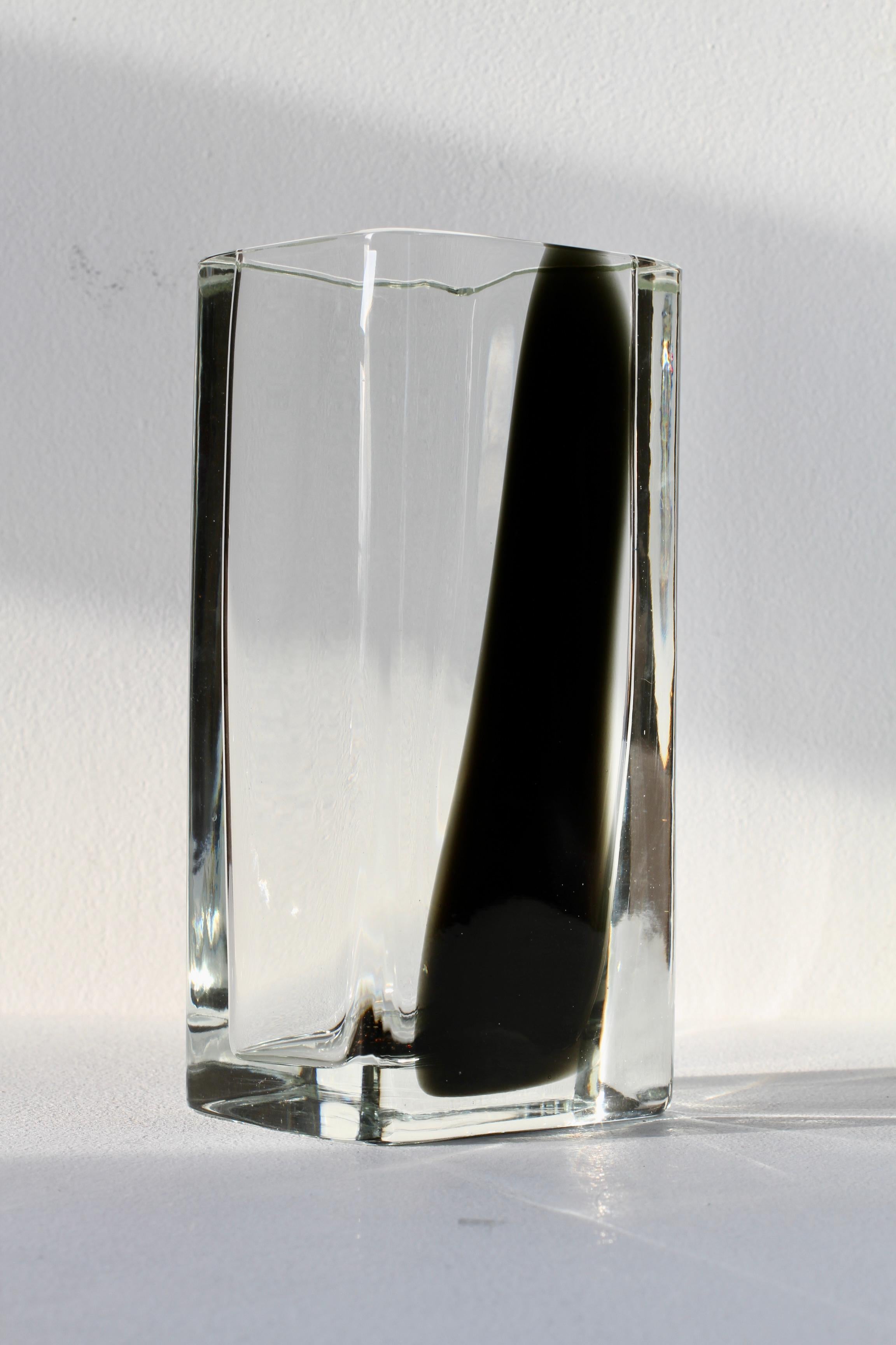 Large Cenedese Italian Square Black & Clear Murano Glass Vase For Sale 12