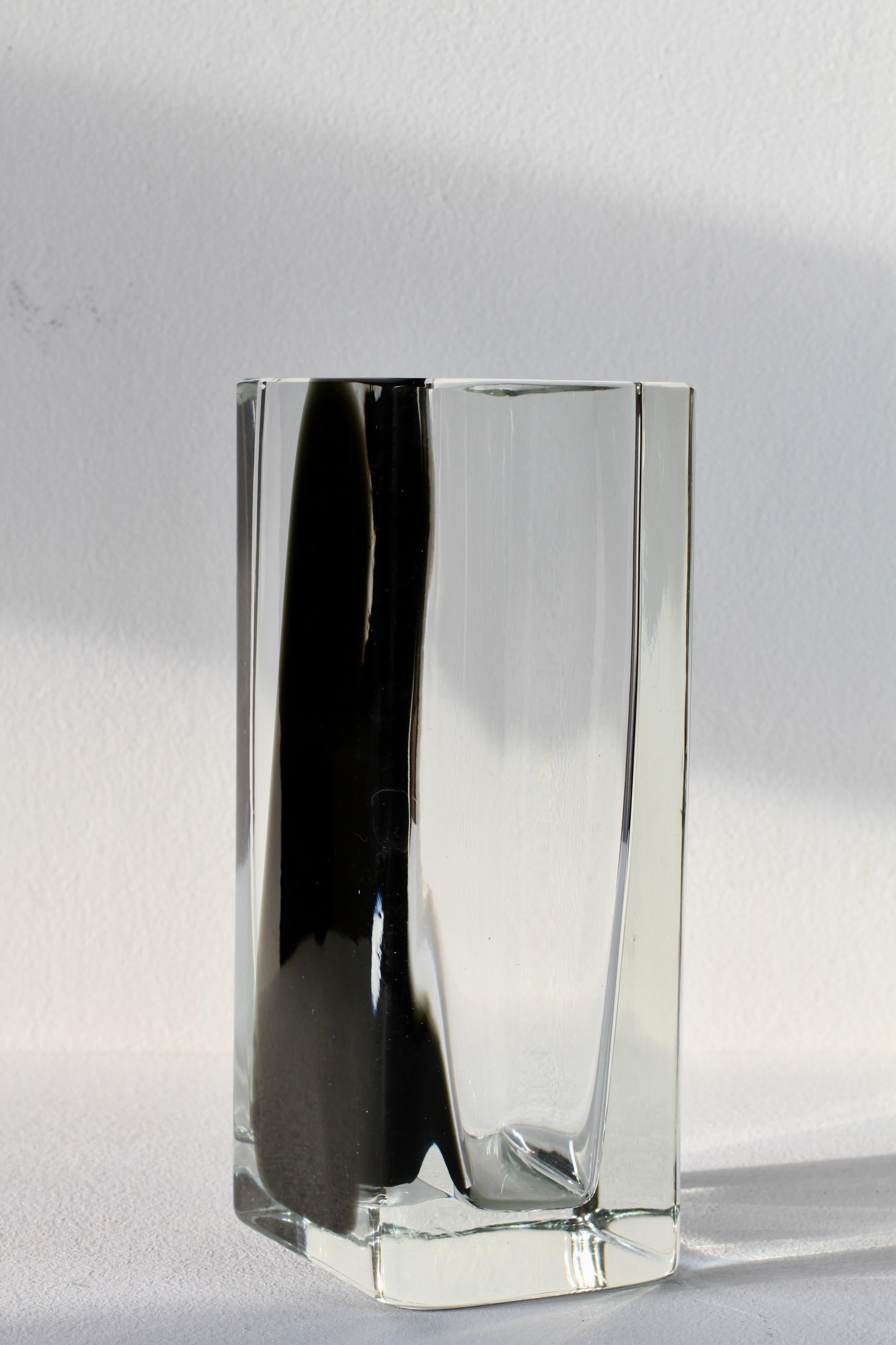 Large Cenedese Italian Square Black & Clear Murano Glass Vase In Excellent Condition For Sale In Landau an der Isar, Bayern