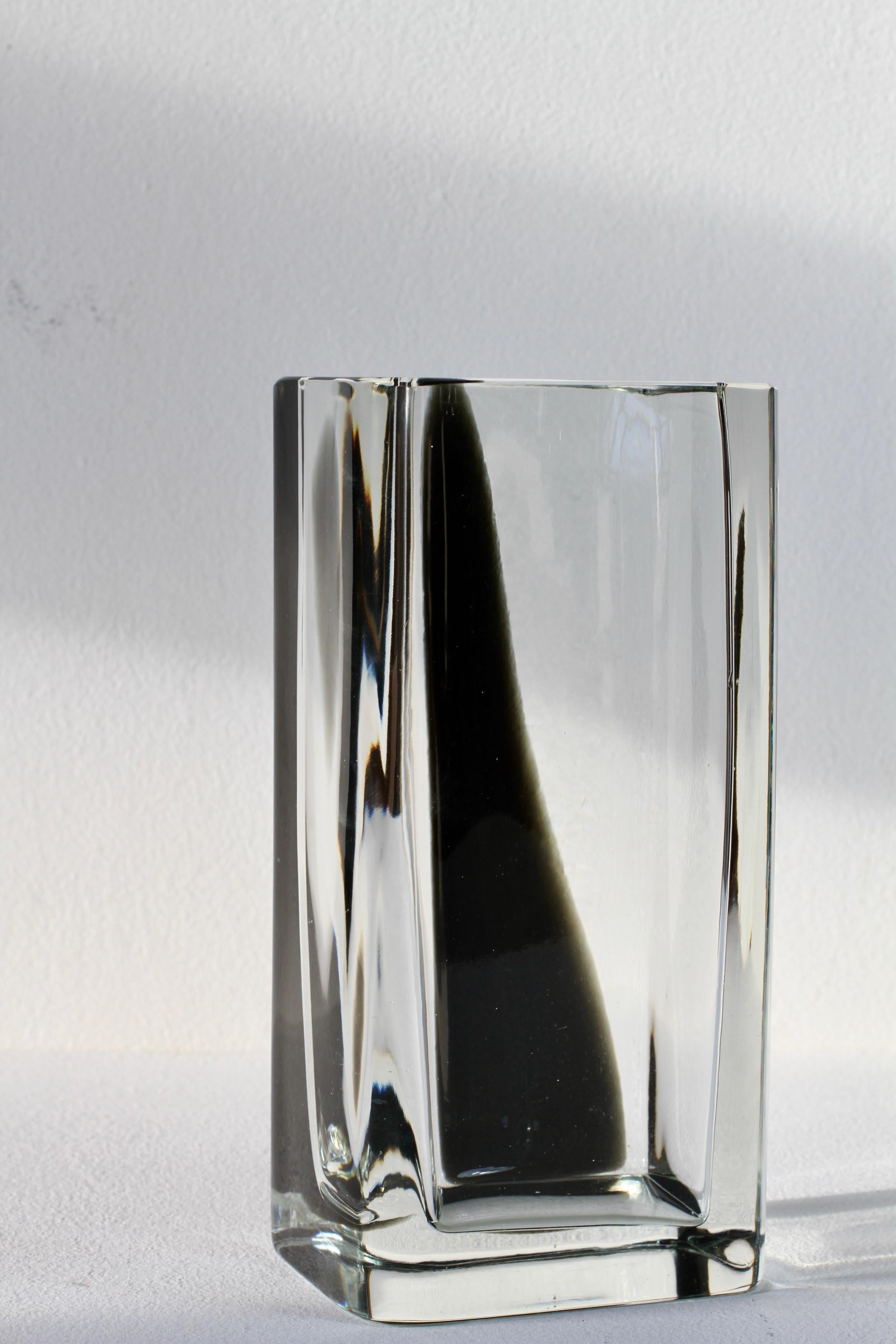 Large Cenedese Italian Square Black & Clear Murano Glass Vase For Sale 1