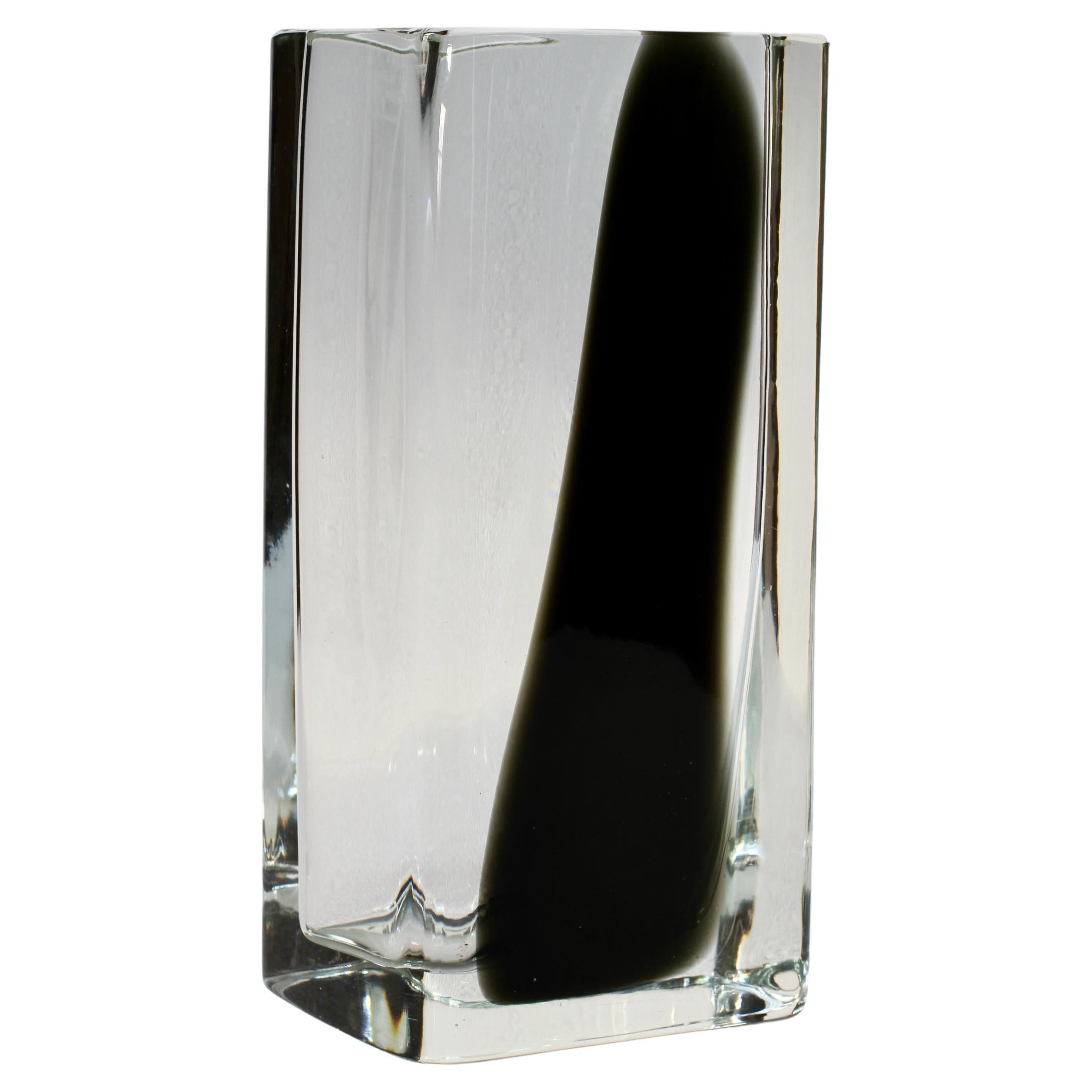 Grand vase carré italien Cenedese en verre de Murano noir et transparent