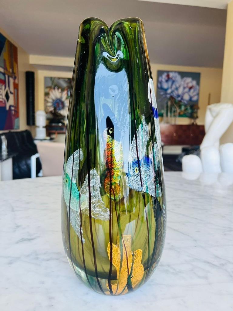 Large Cenedese Murano glass multicolor vase with marine animals circa 1950. In Good Condition For Sale In Rio De Janeiro, RJ