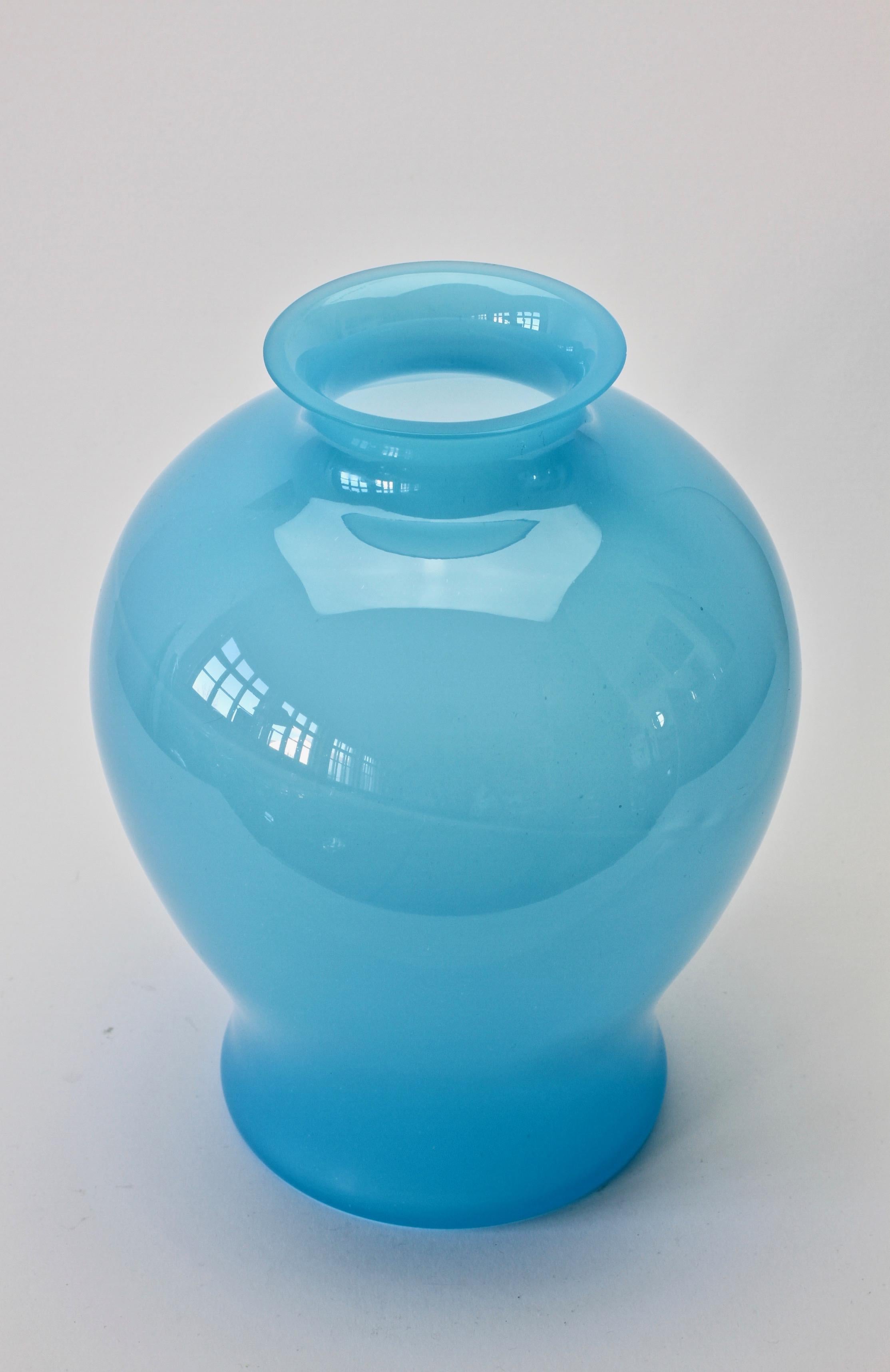 20th Century Large Cenedese Vintage Midcentury Opaline Blue Italian Round Murano Glass Vase For Sale