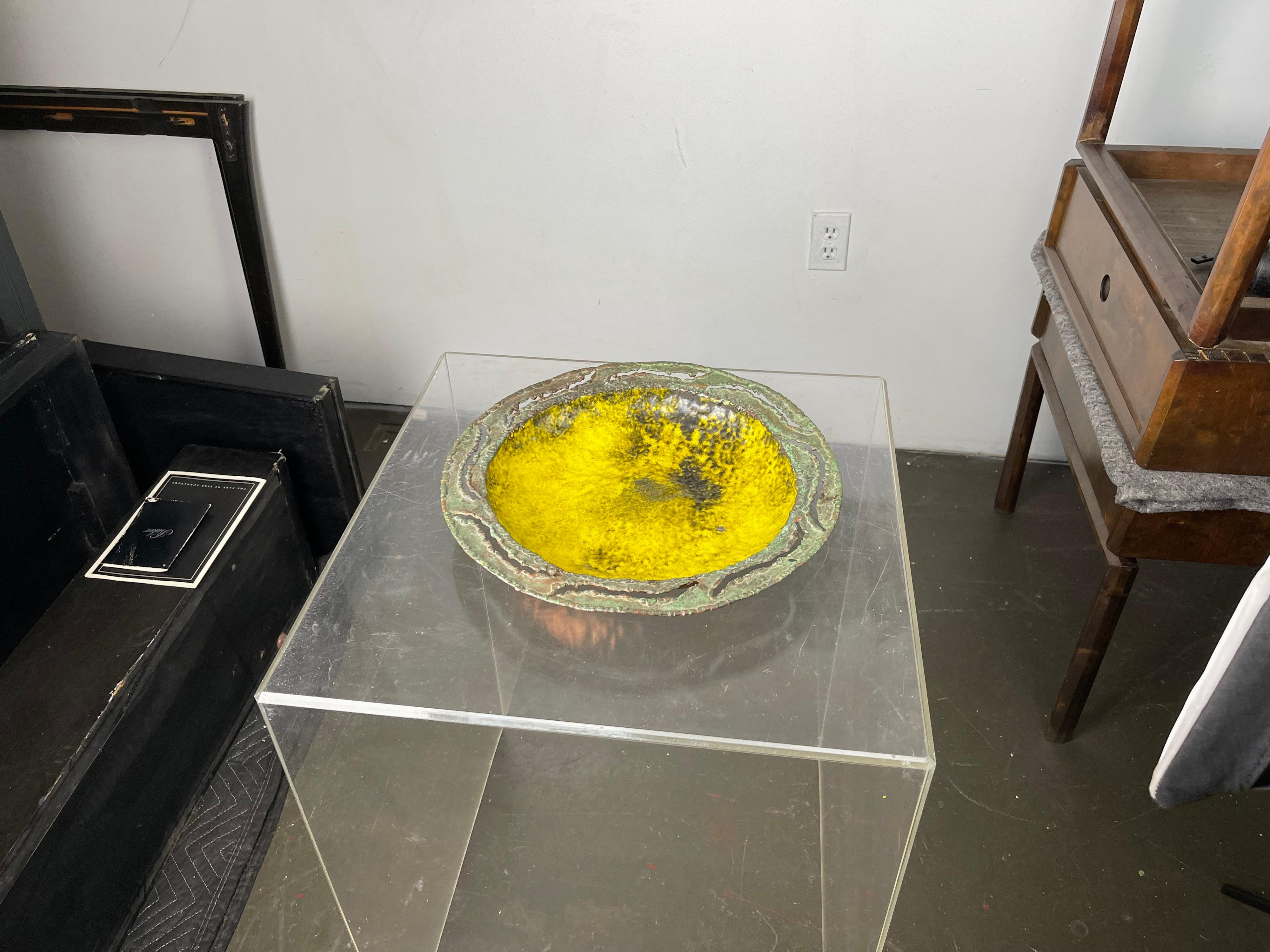 Large Mid Century Bowl in Yellow Enamel on Hammered Copper by Marcelo Fantoni In Good Condition In Framingham, MA
