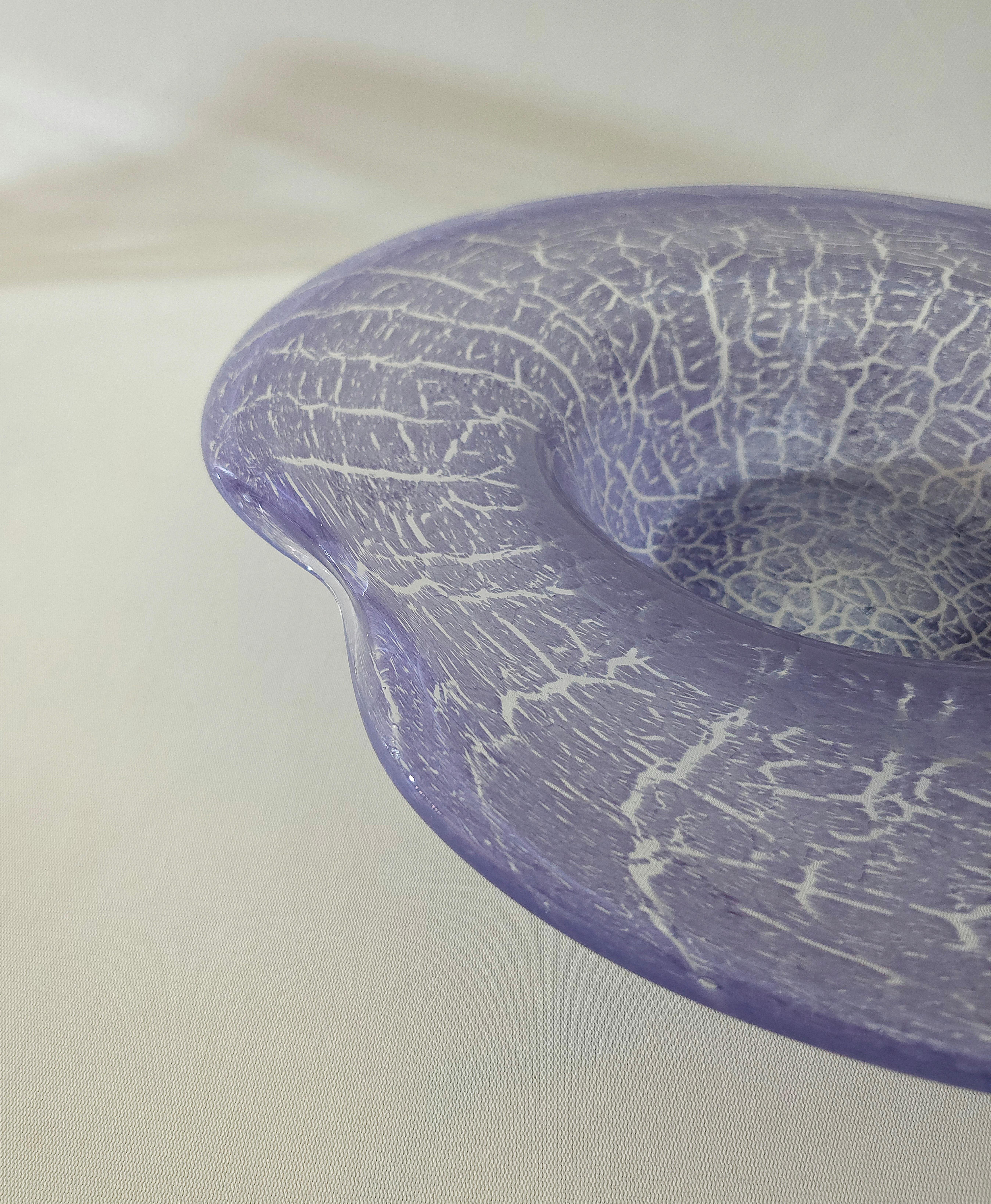 Centerpieces of considerable size, produced in Italy in the 1970s.  Centerpiece has been made of Murano glass in shades of purple and transparent with leaf-effect veins. Furnishing component that attracts his attention. Very nice. Please watch the