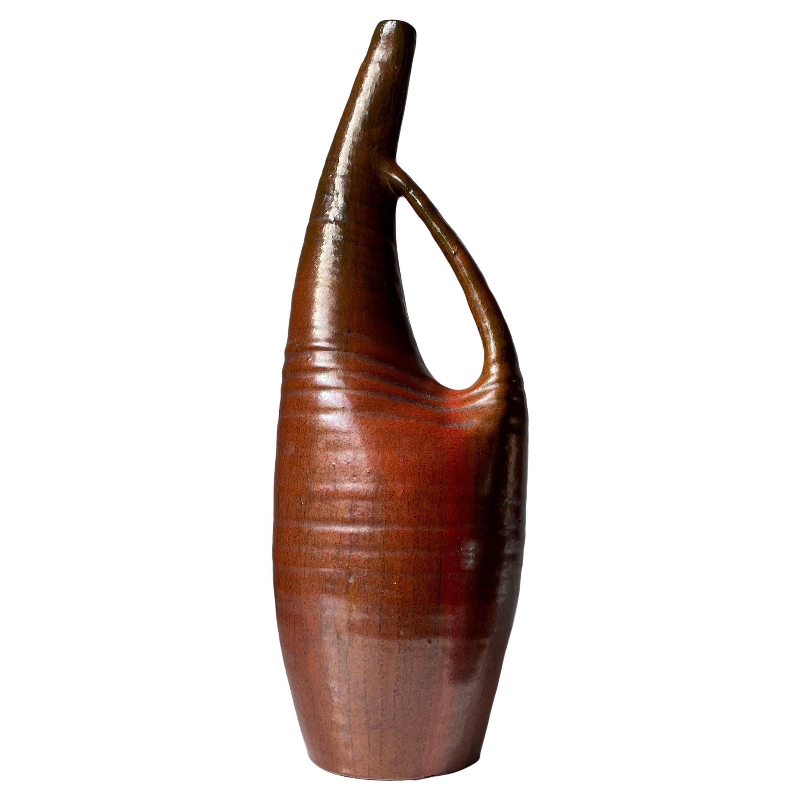 Grand vase en forme de bouteille sculptural en céramique, années 1960