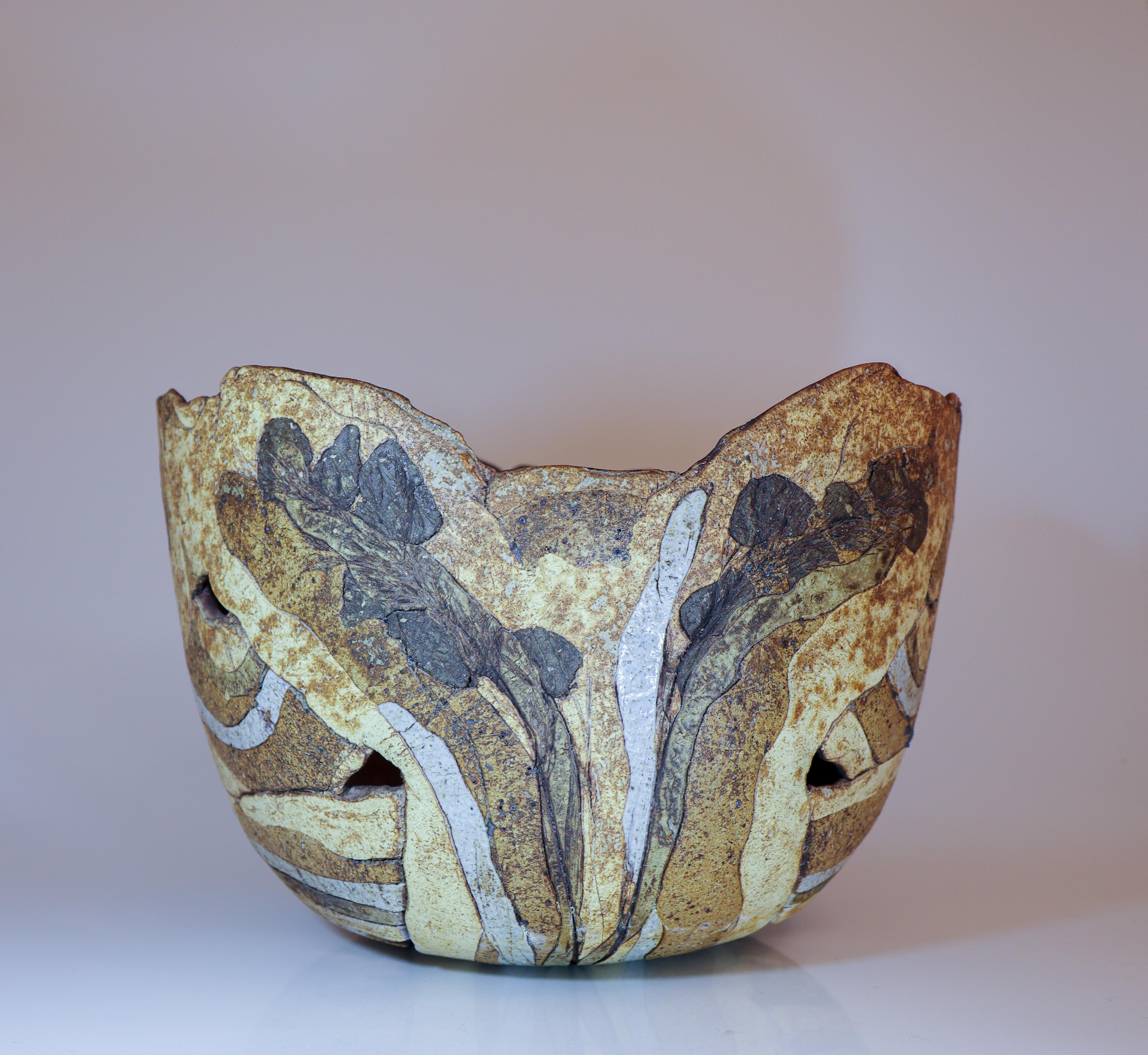 Scandinavian Modern Large Ceramic Bowl / Fruit Basket - Attributed to Francesca Mascitti-Lindh For Sale