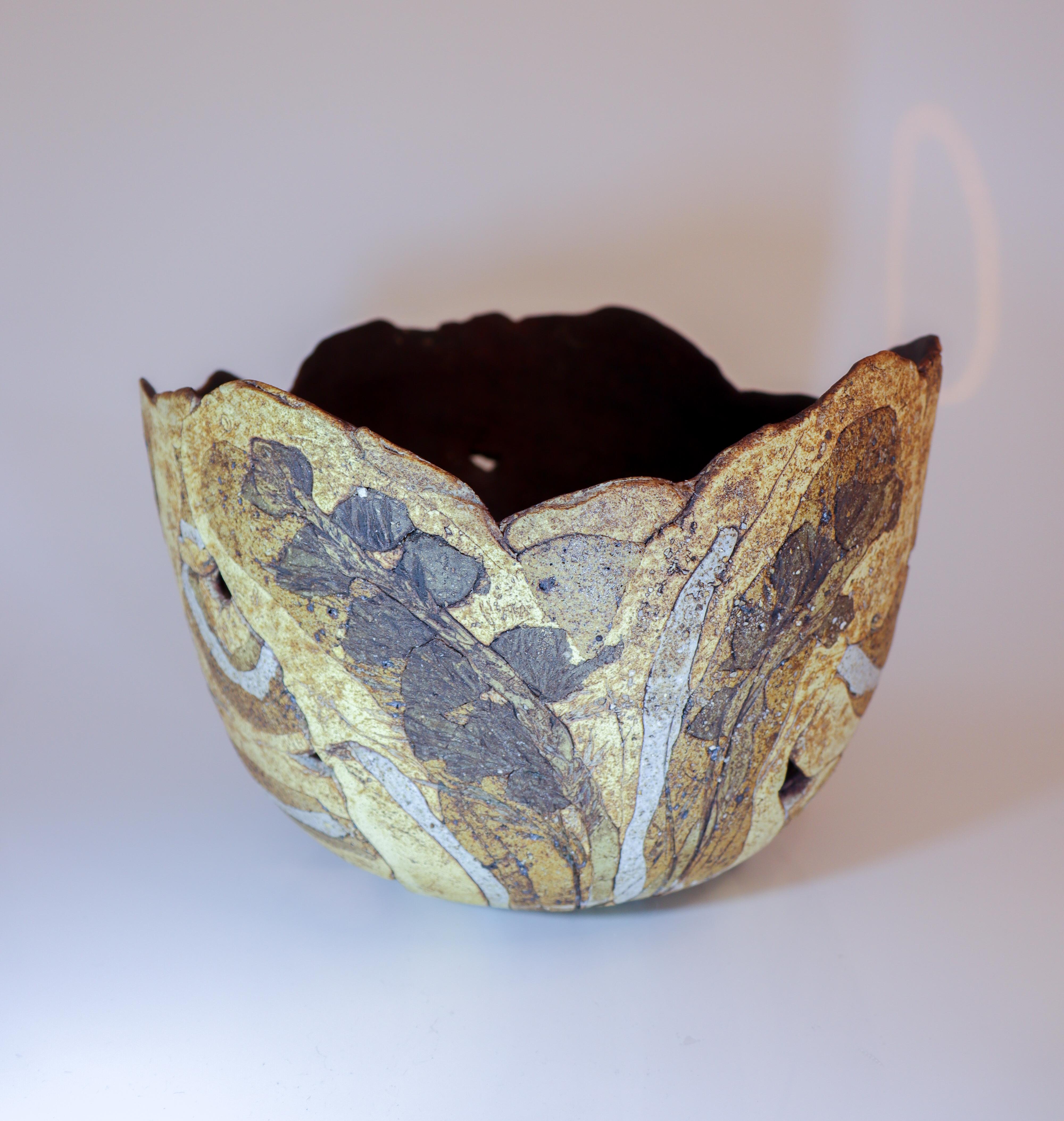 Contemporary Large Ceramic Bowl / Fruit Basket - Attributed to Francesca Mascitti-Lindh For Sale
