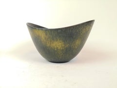 Midcentury Modern Large Ceramic Bowl Rörstrand AXK Gunnar Nylund, Sweden, 1950s