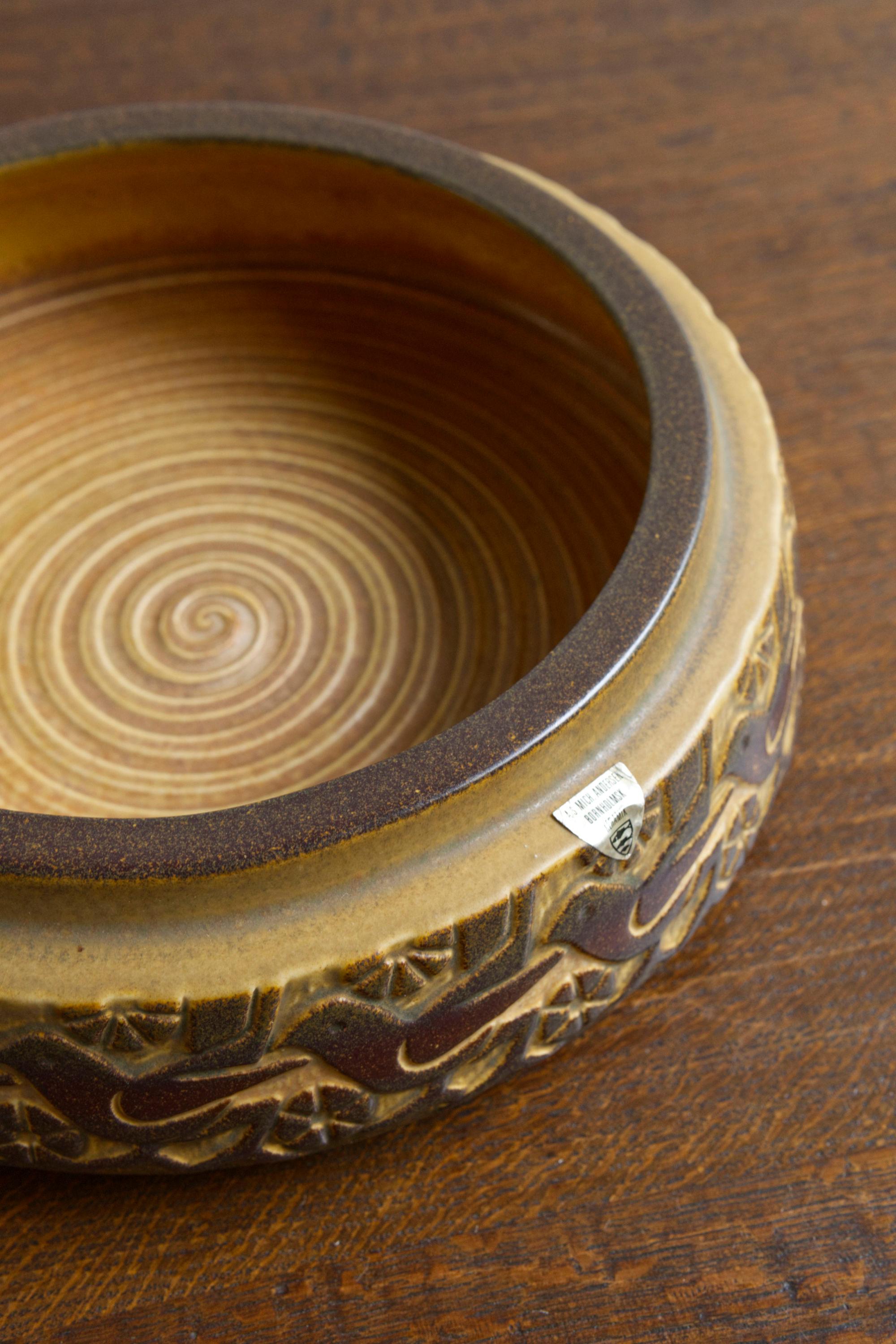 Ceramic Large ceramic bowl with birds by Marianne Starck for Michael Andersen, 1960s For Sale