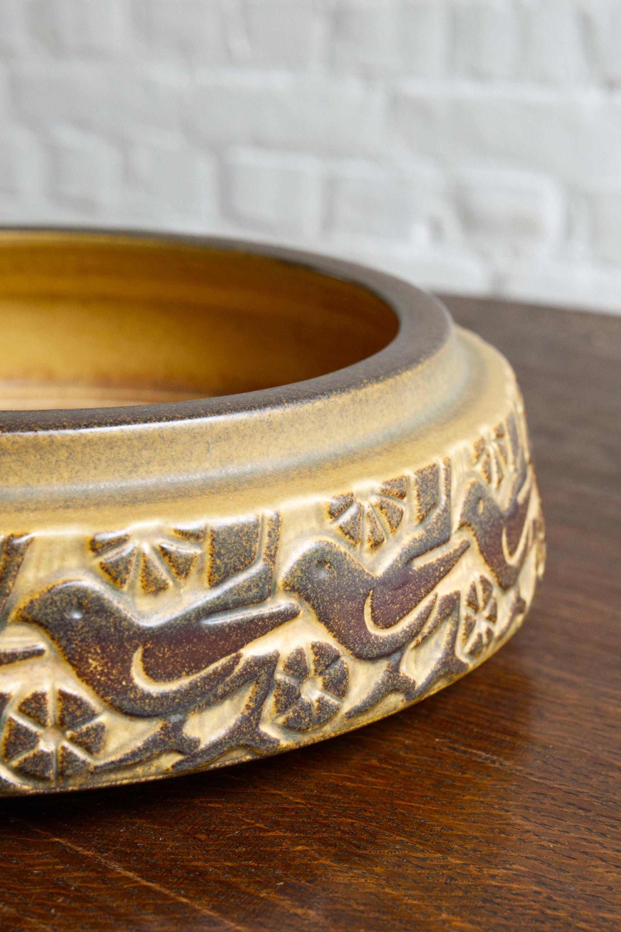 Large ceramic bowl with birds by Marianne Starck for Michael Andersen, 1960s For Sale 1