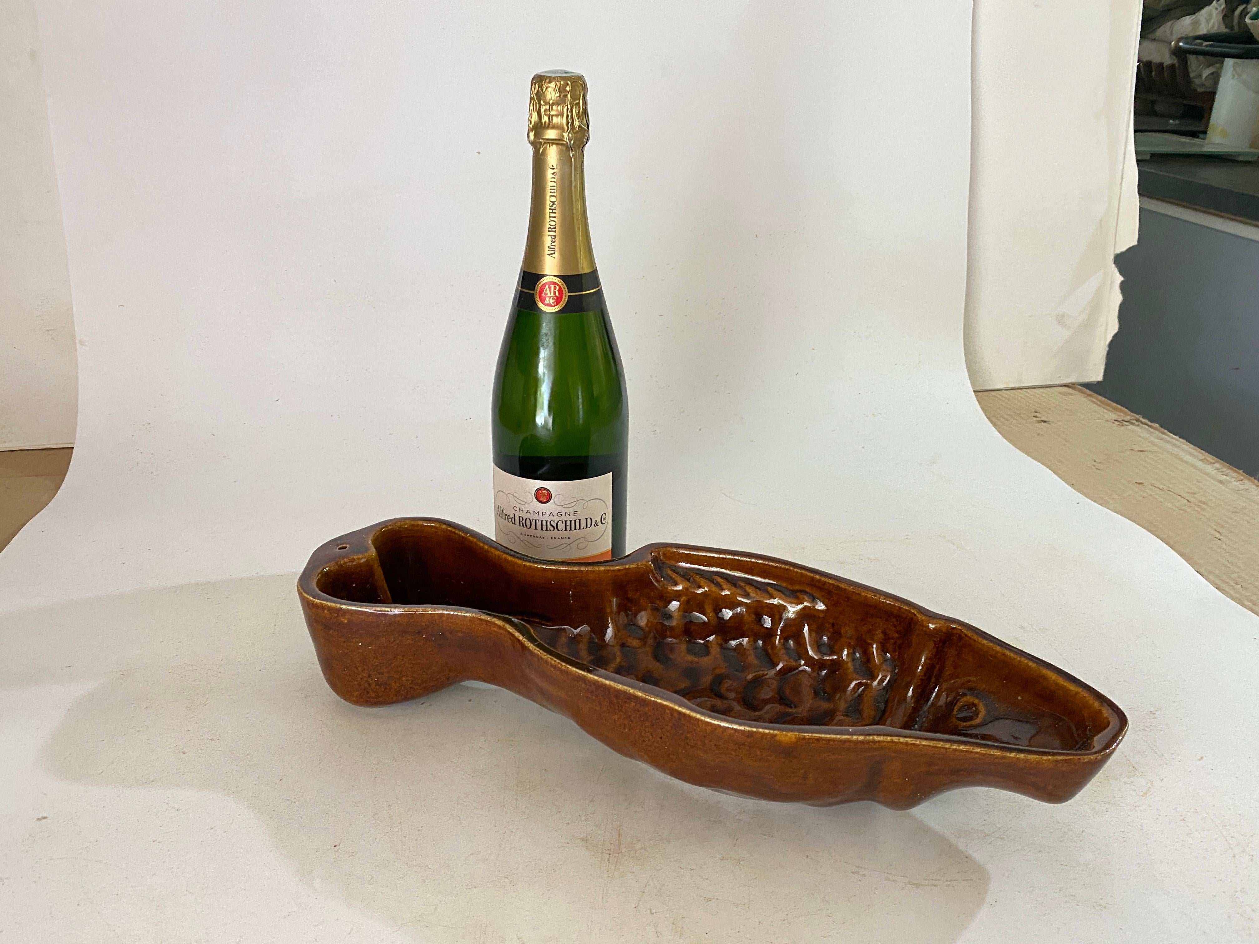 Mid-Century Modern Large Ceramic Brown Vide Poche in a Fish Form Circa 1960 Italy For Sale