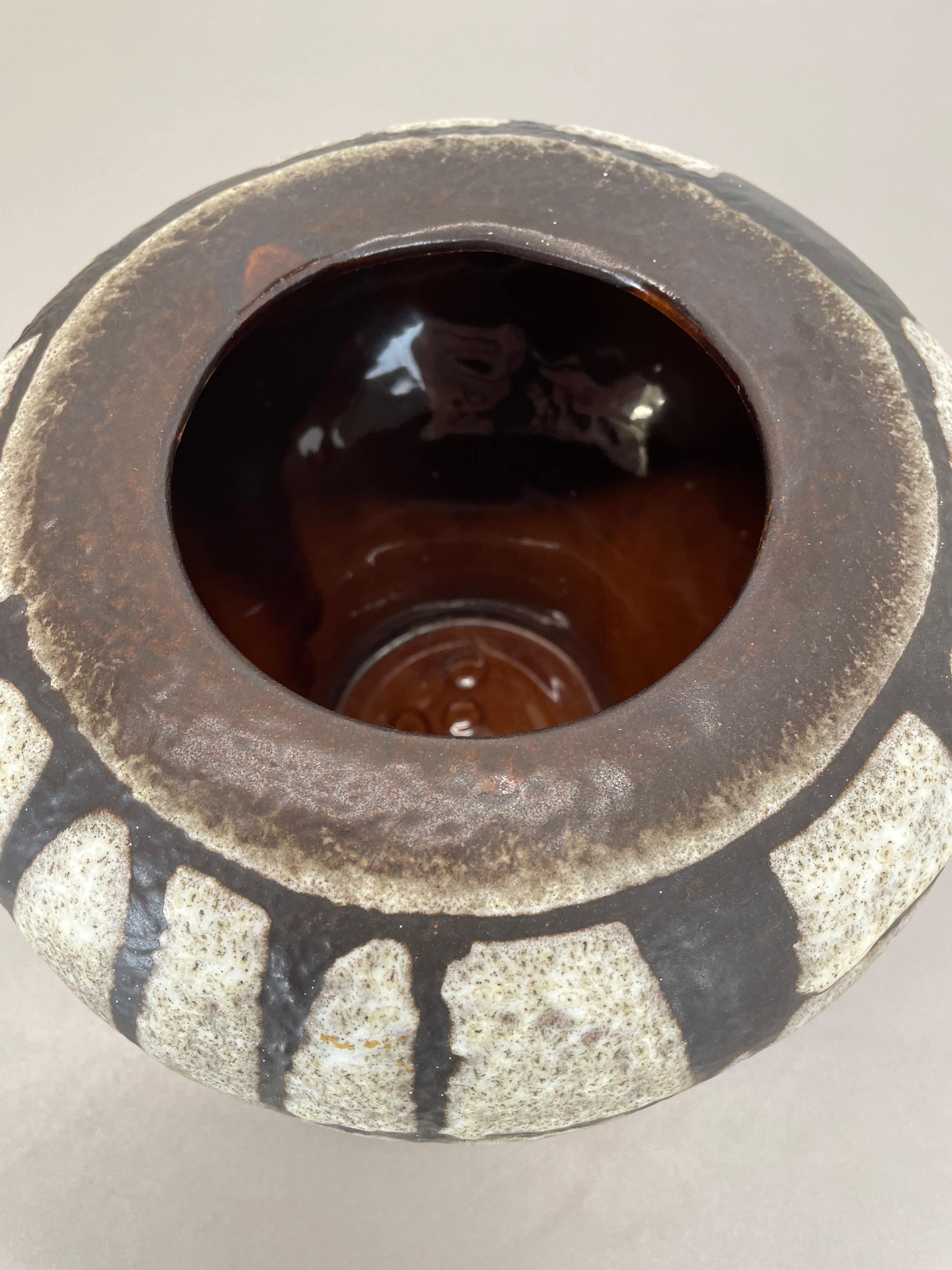 Large Ceramic Brutalist Vase FAT LAVA Carstens Tönnieshof, Germany, 1970s For Sale 3