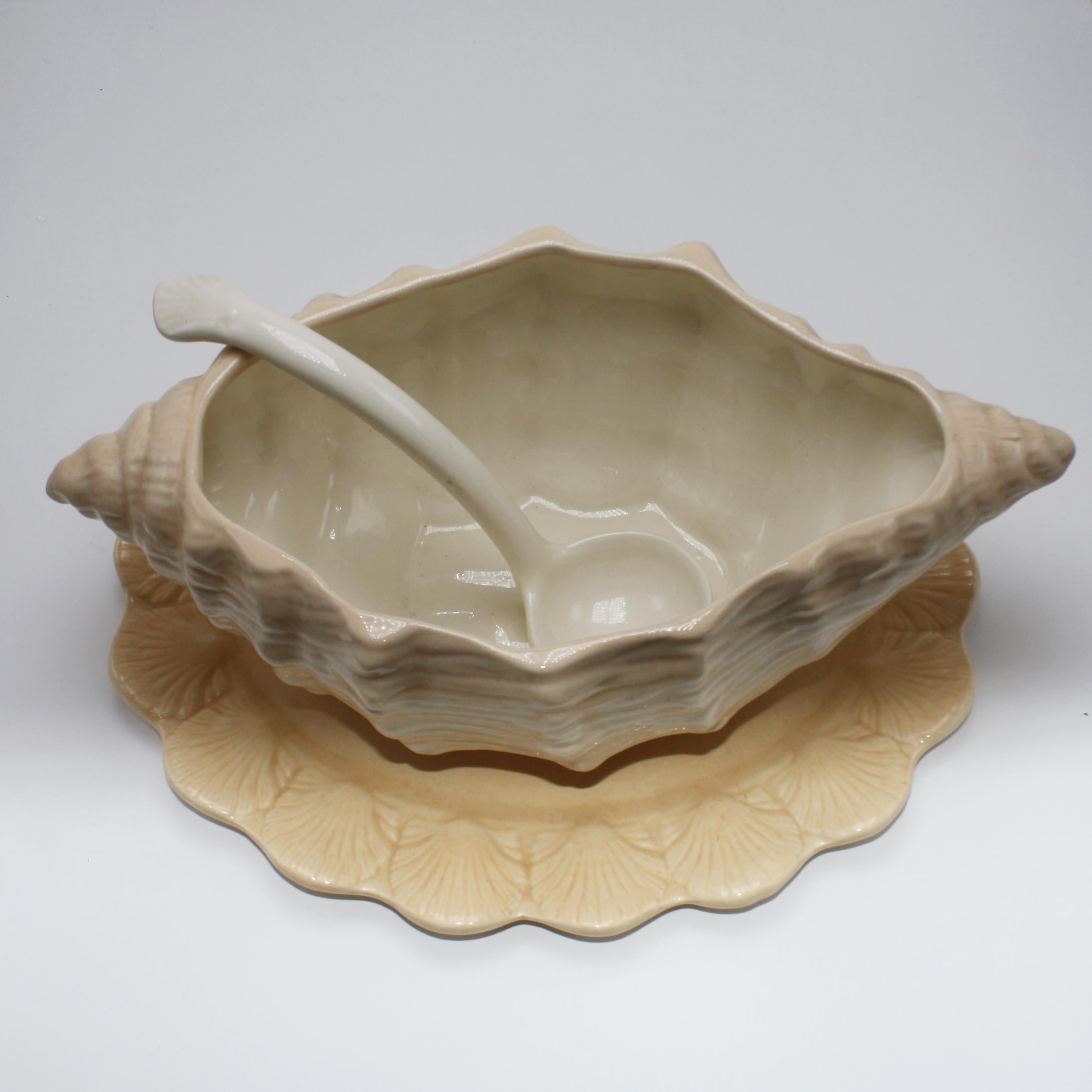 Large Ceramic Conch Shell Soup Tureen, circa 1960 1