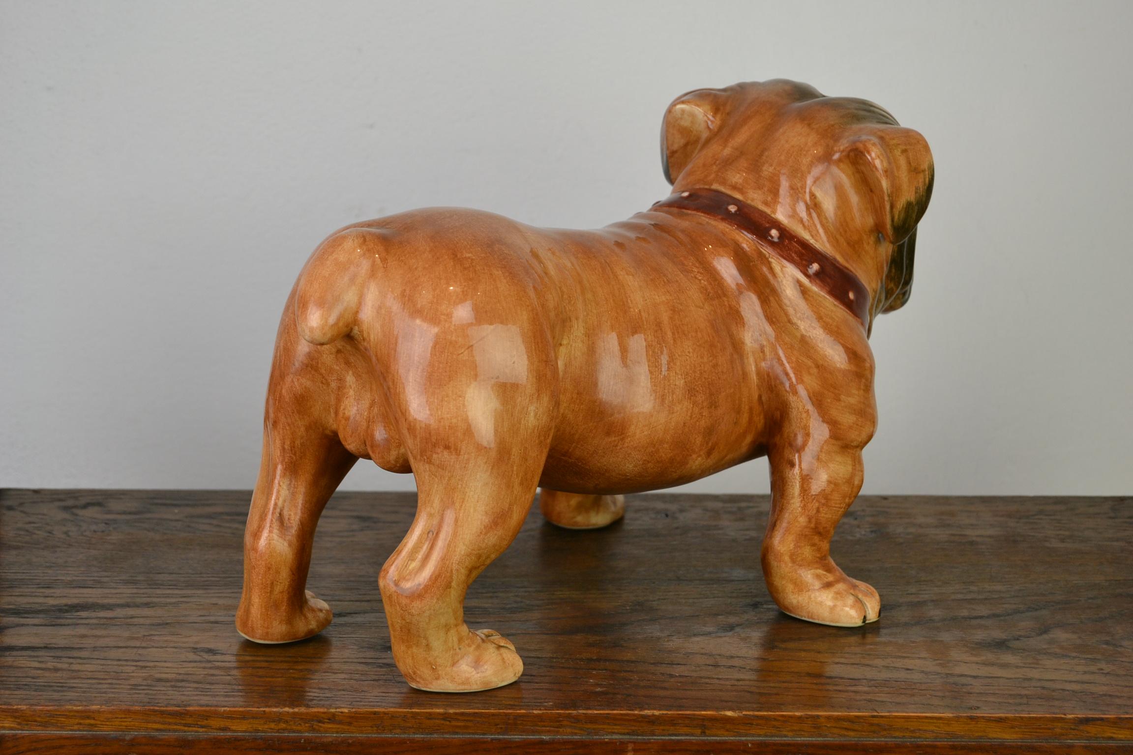 Große englische Bulldogge-Skulptur aus Keramik, Italien im Angebot 1