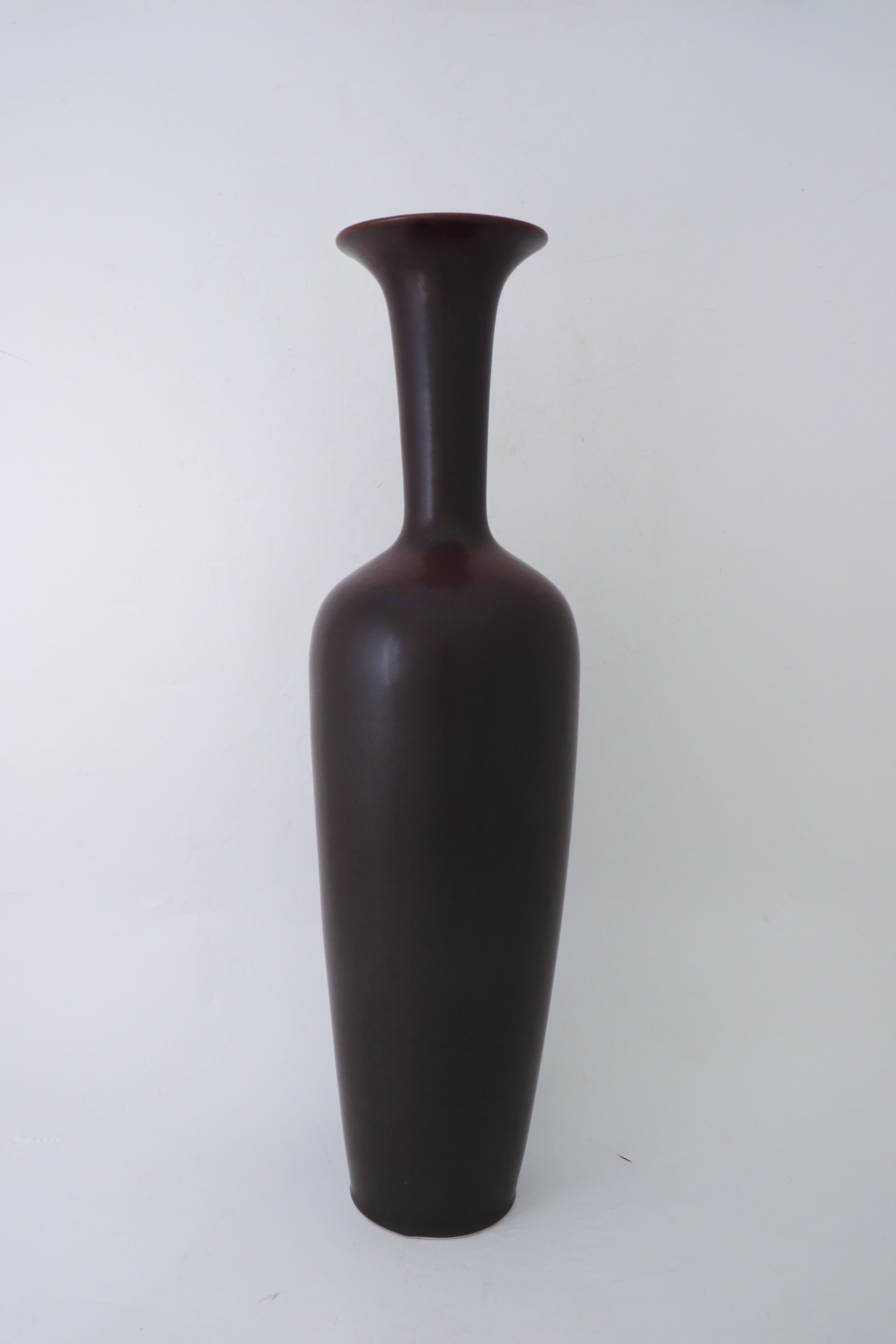 Swedish Large Ceramic Floor Vase - Dark Brown - Gunnar Nylund - Rörstrand - 20th Century For Sale