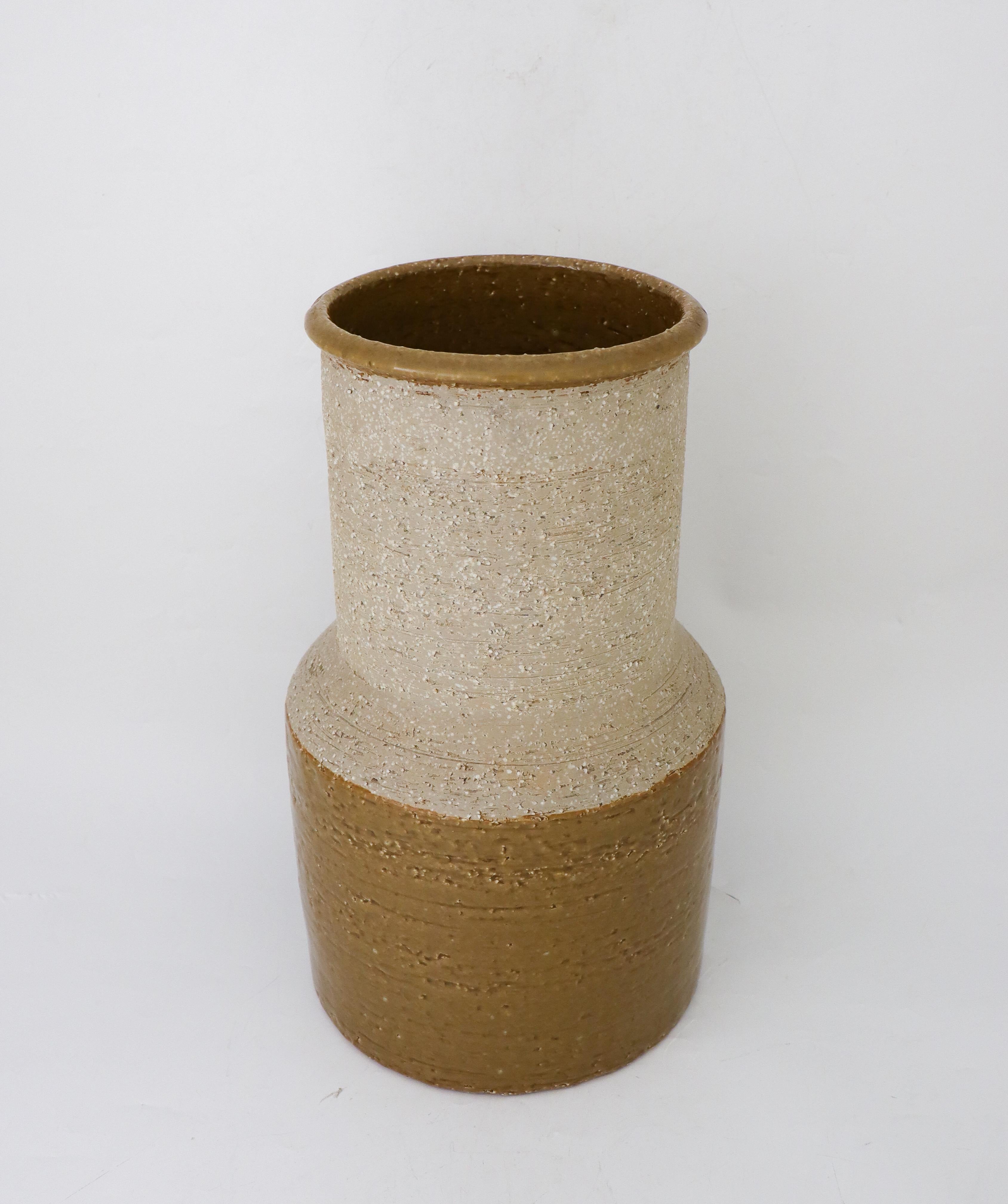Suédois Grand vase de sol en céramique, Hertha Bengtson, Rörstrand Jaune foncé et gris en vente