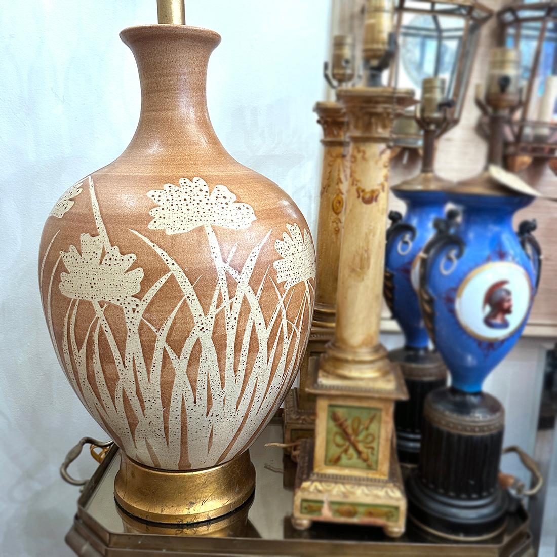 Céramique Grande lampe de feuillage en céramique en vente