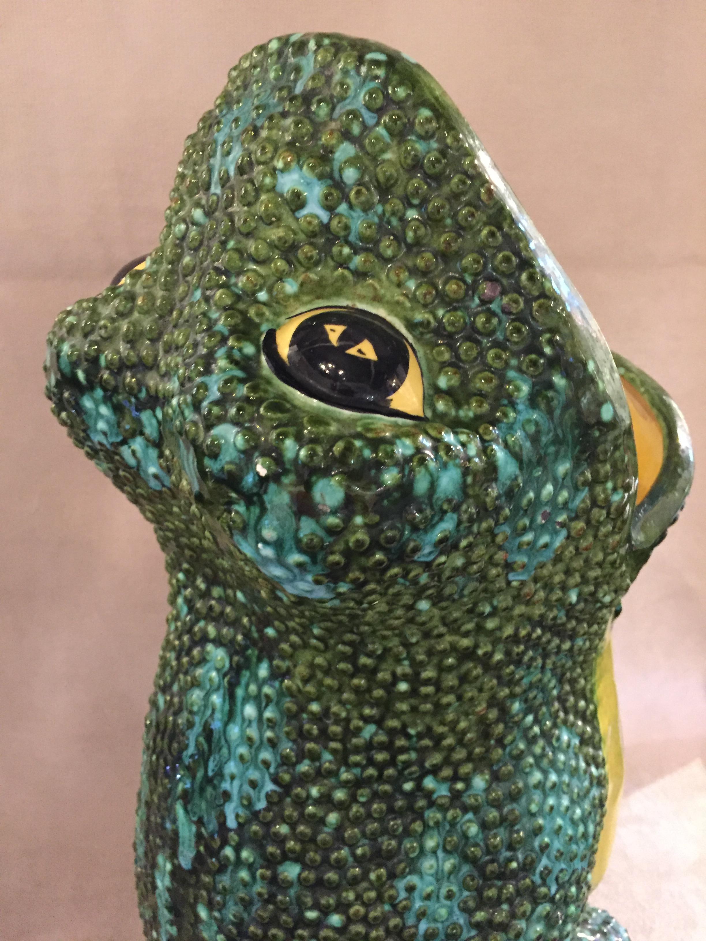 Large Ceramic Frog Umbrella Stand Hand Glazed In Good Condition In Westport, CT