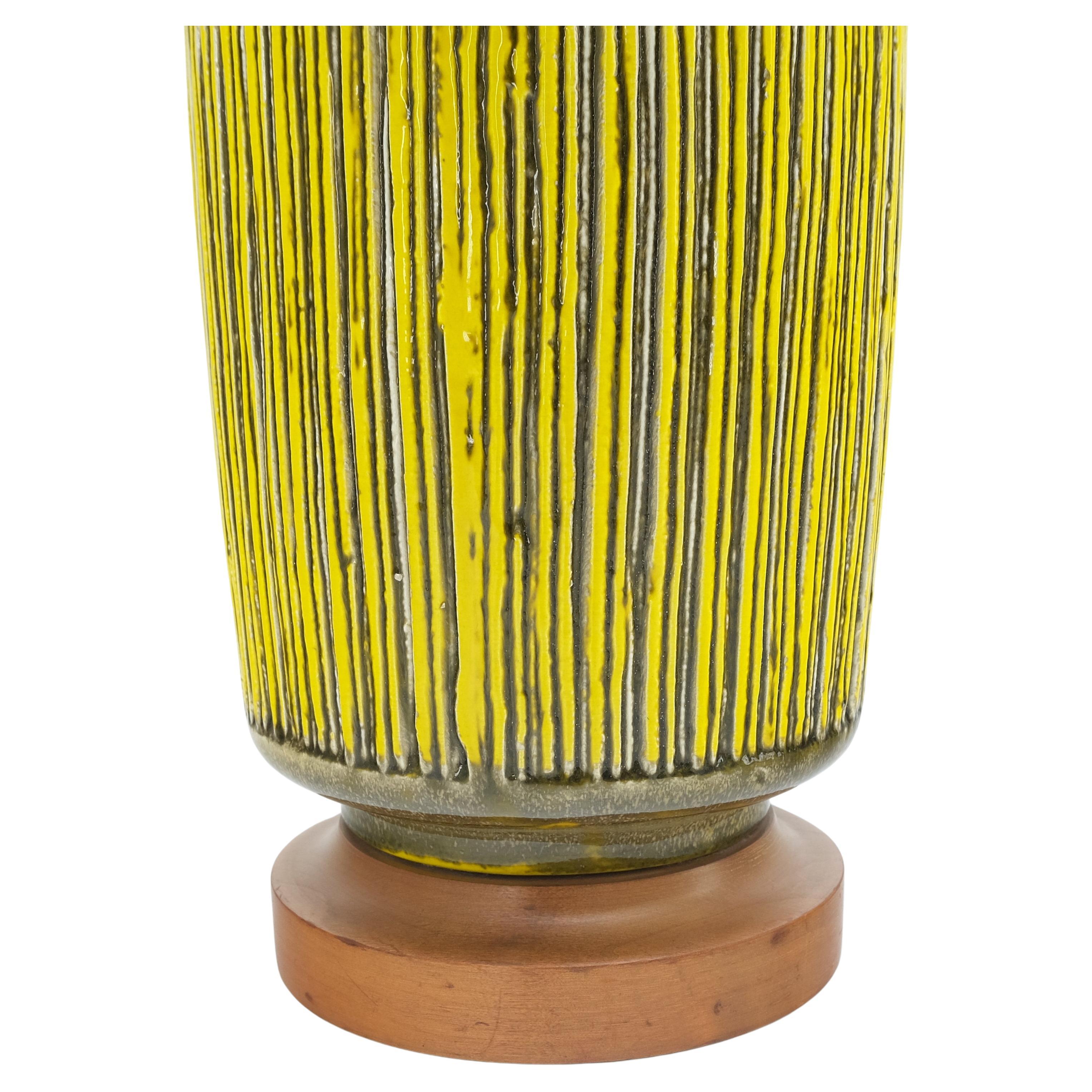 Large Ceramic Glazed Pottery Yellow & Olive Reed Grass Bamboo Pattern Lamp Mint! For Sale 2