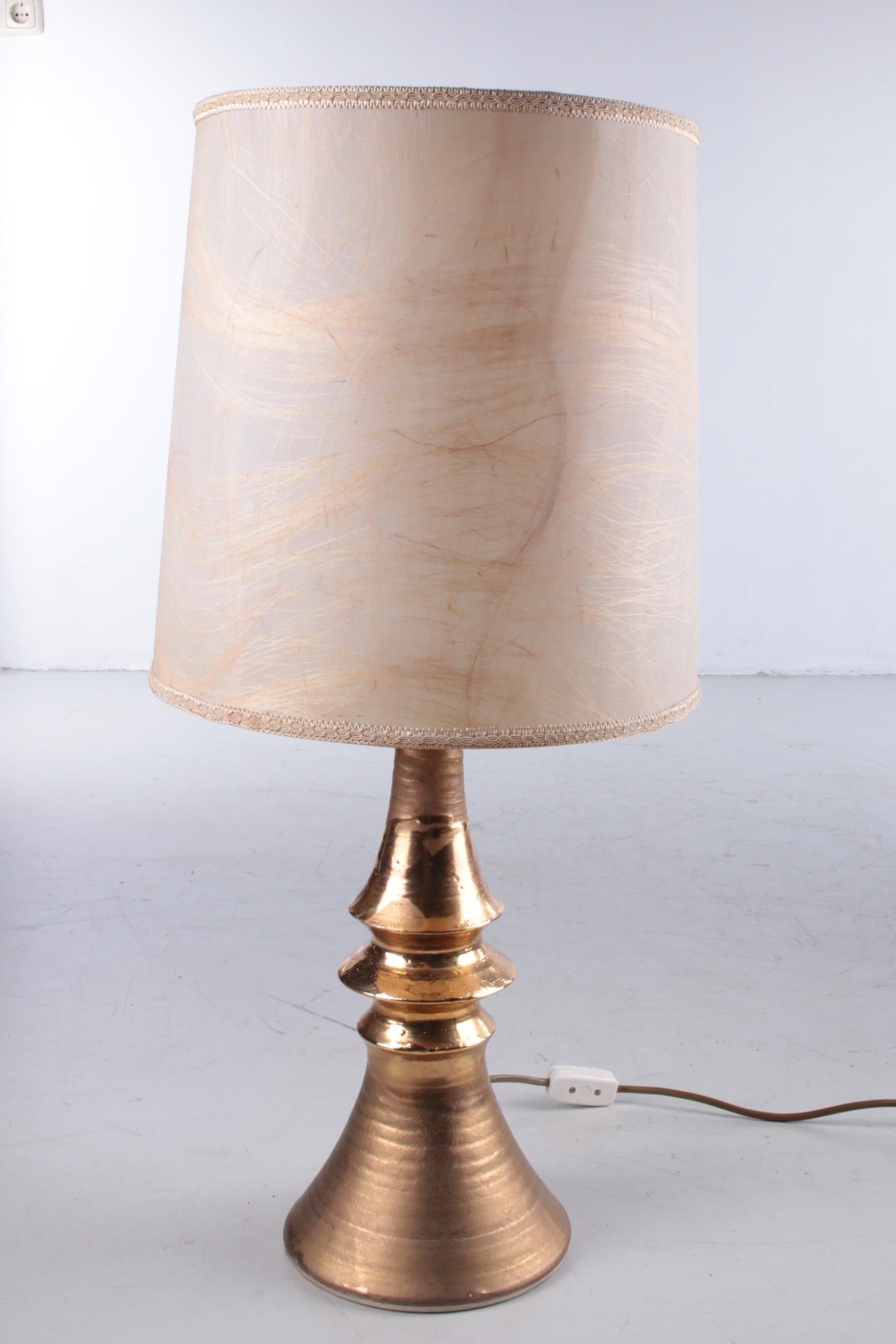 Large ceramic gold table lamp hand turned with original shade from the 1970s For Sale 3