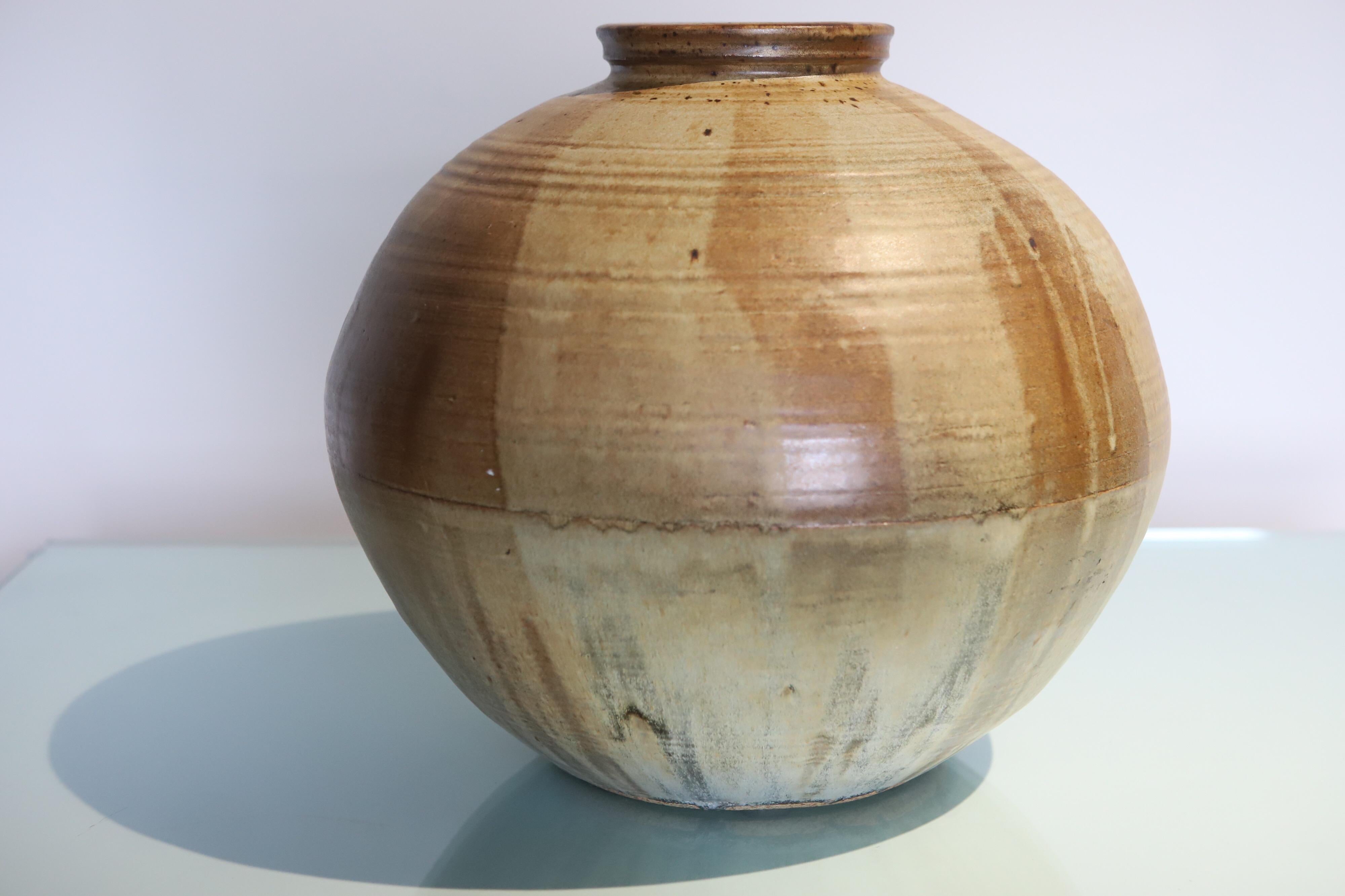 Large Ceramic Hand Thrown Pot Pottery (Ende des 20. Jahrhunderts)