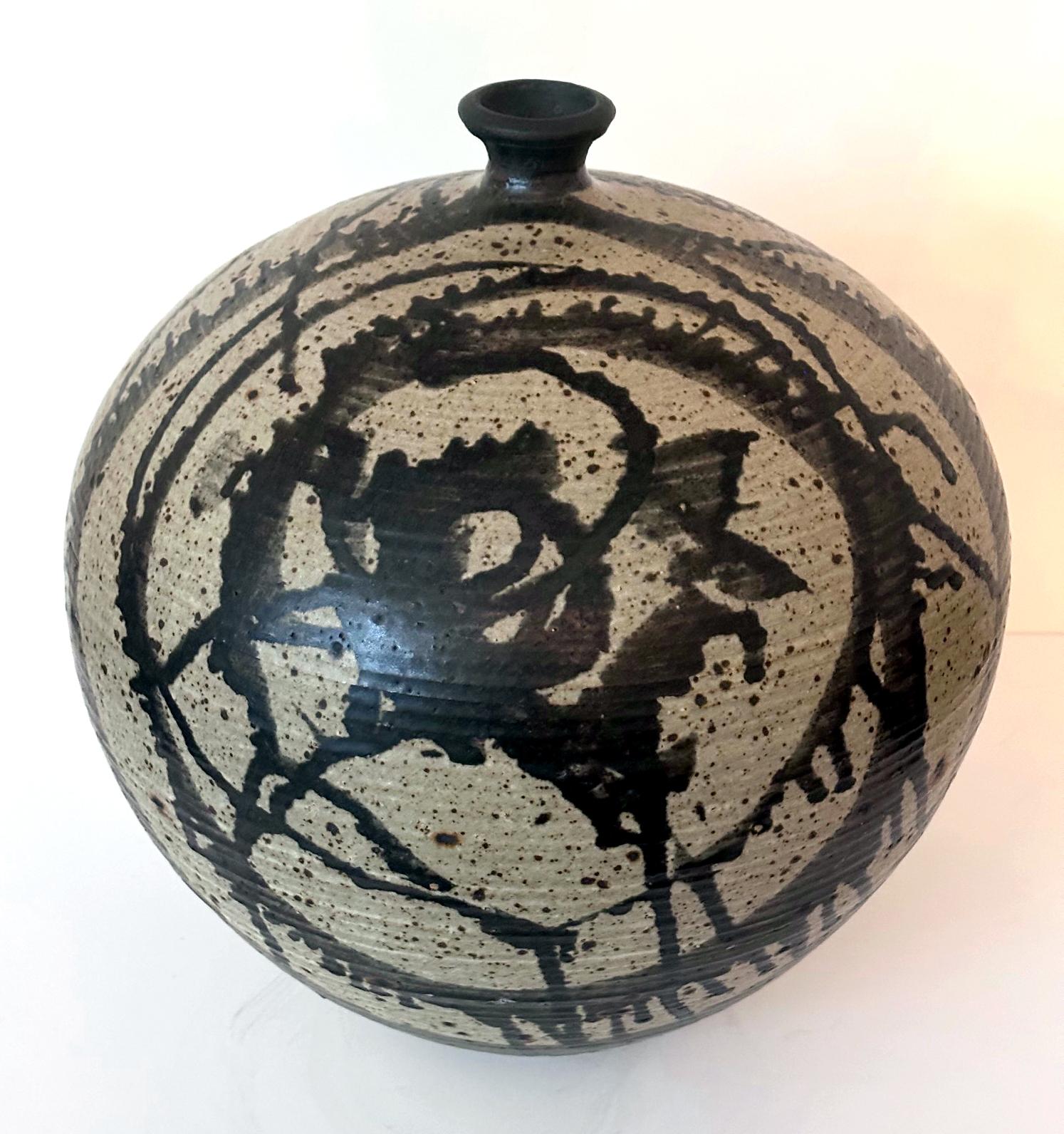 Céramique Grand vase en céramique à glaçure saisissante de Vivika et Otto Heino en vente