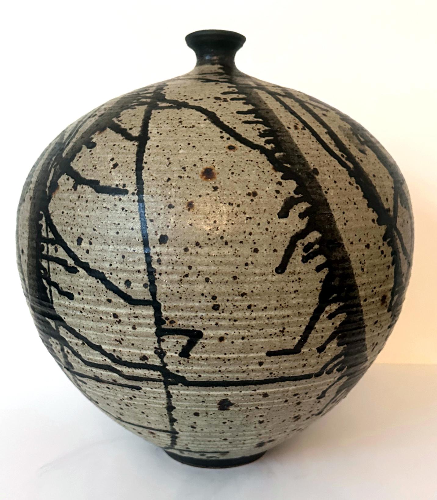 Organique Grand vase en céramique à glaçure saisissante de Vivika et Otto Heino en vente