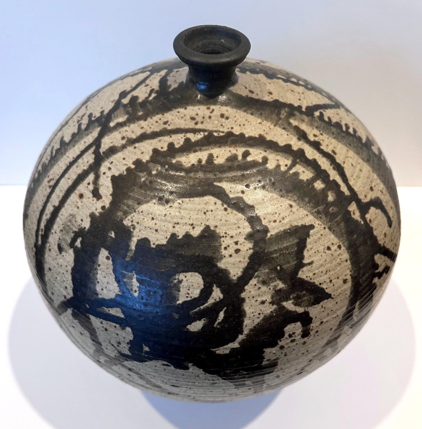 Grand vase en céramique à glaçure saisissante de Vivika et Otto Heino en vente 3