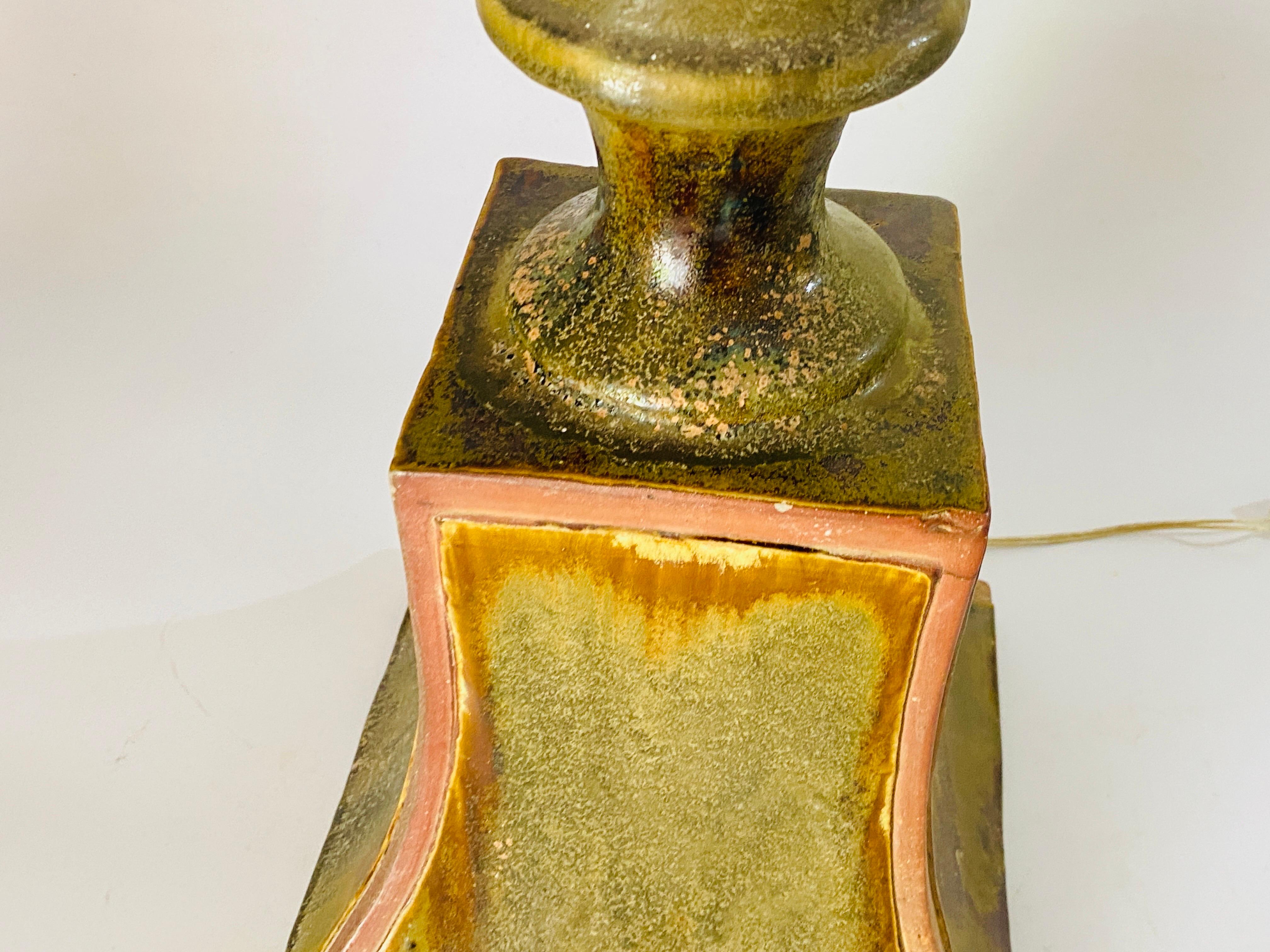 Milieu du XXe siècle Grande lampe en céramique de couleur Brown France, 1960 en vente