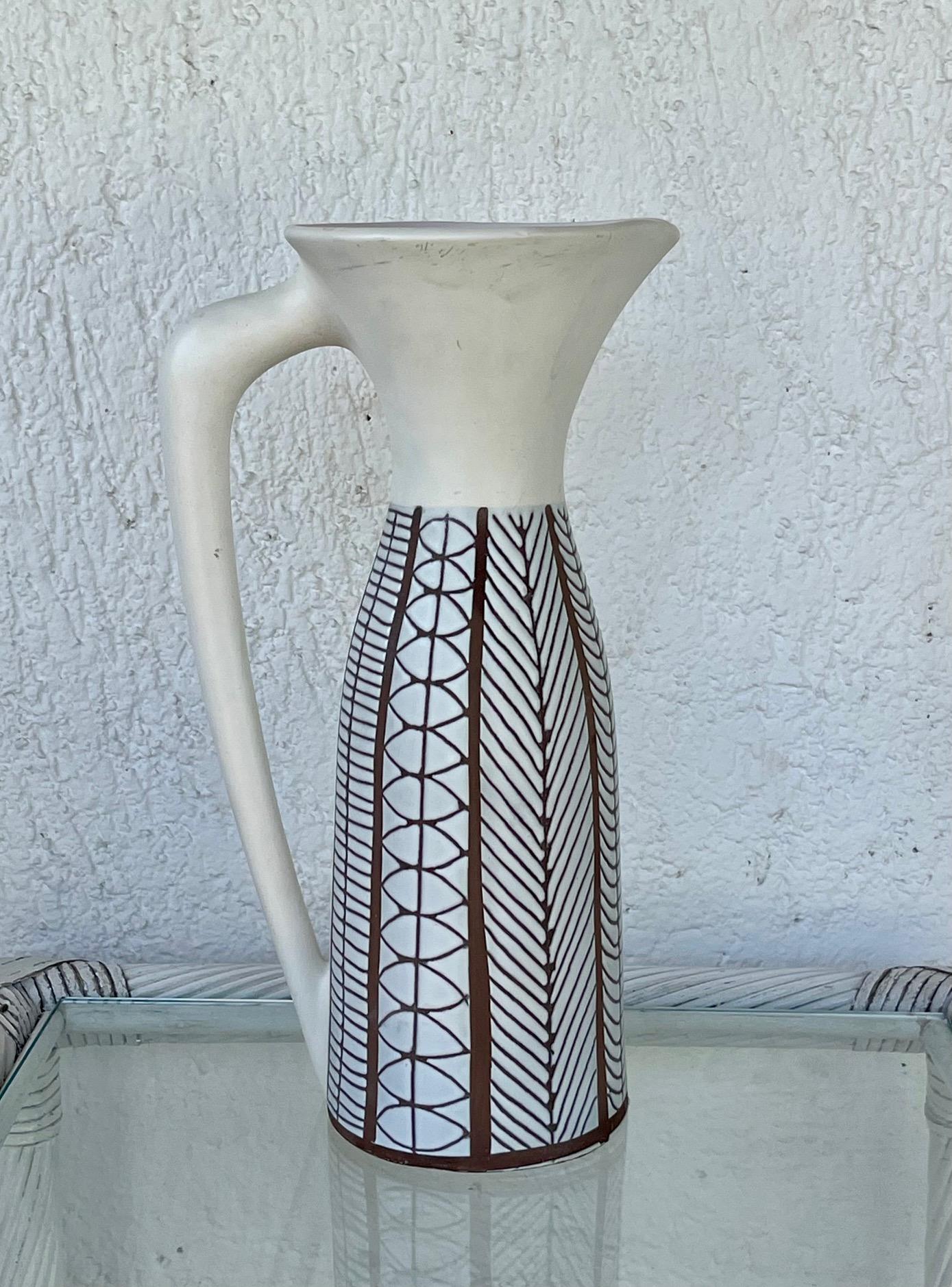 Mid-Century moderno brocca grande in ceramica Roger Capron circa 1960 in vendita
