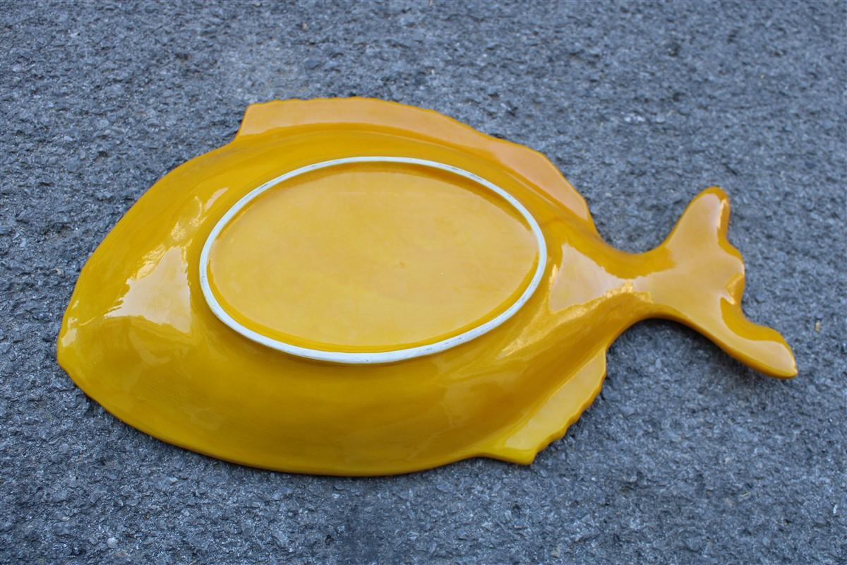 Mid-Century Modern Large Ceramic Plate in the Shape of a Yellow Fish, Italy, 1970 For Sale