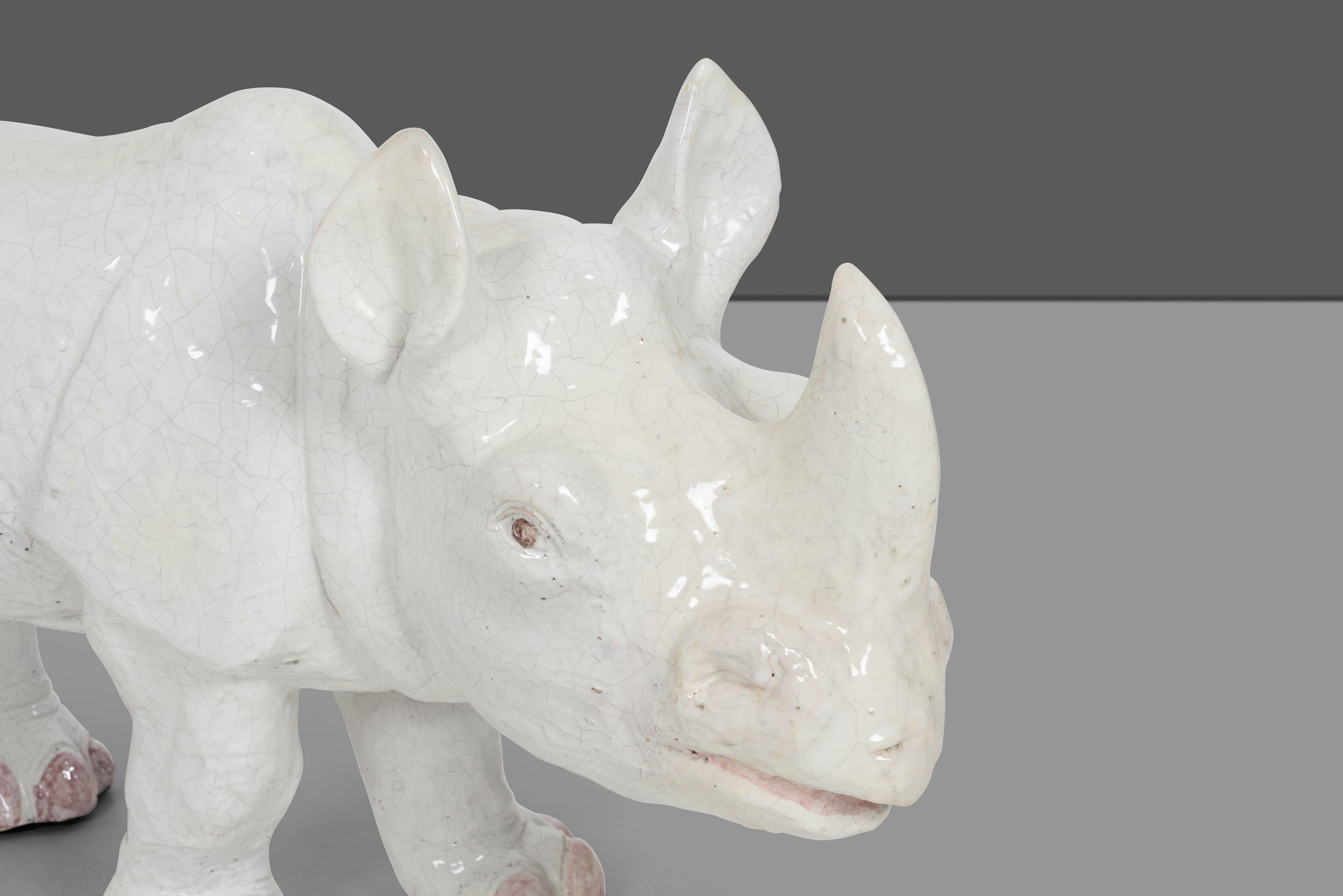 Großes Rhino aus Keramik im Angebot 7