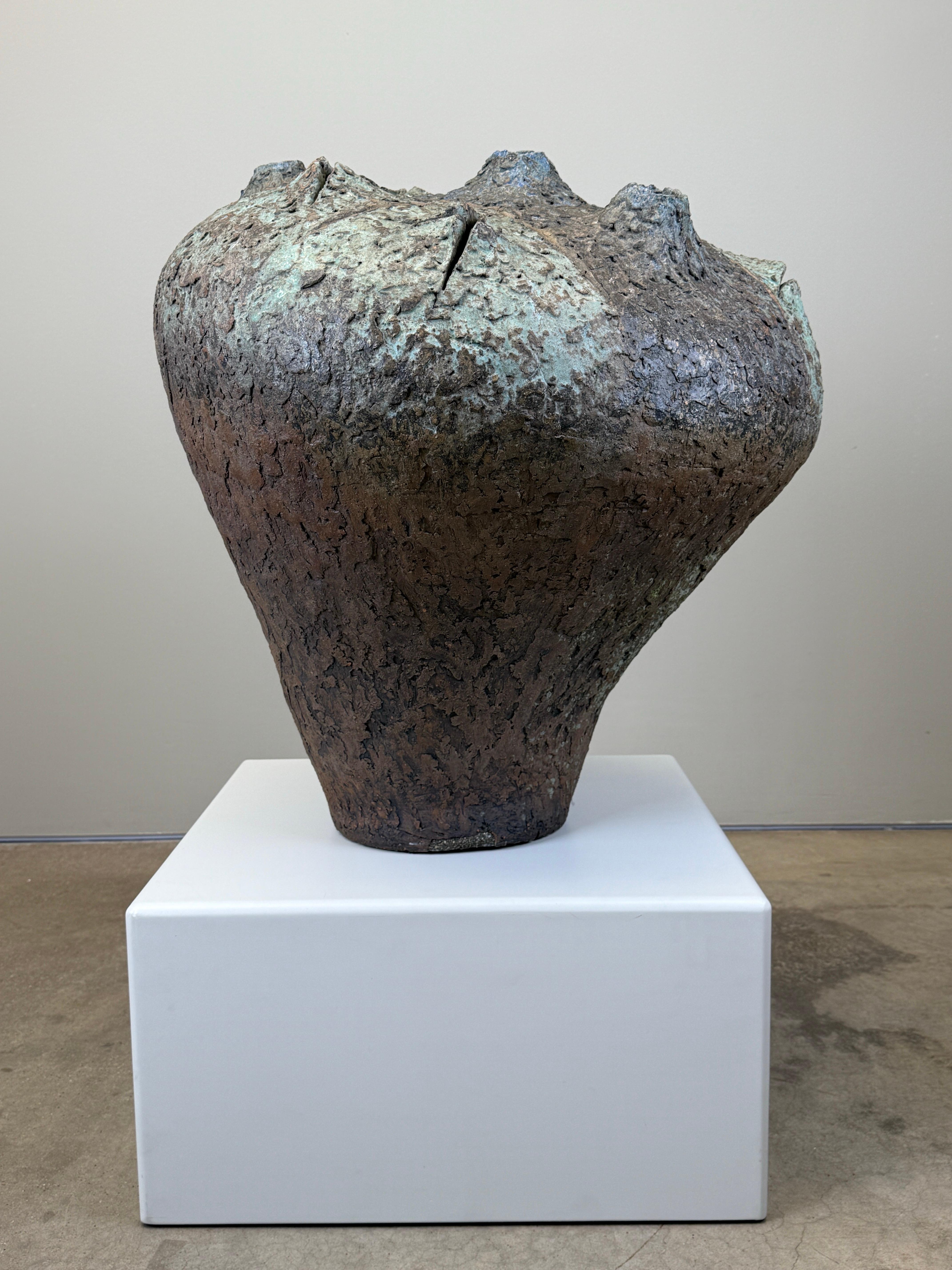 Grande sculpture en céramique d'Eugene Friley, années 1970 Bon état - En vente à Dallas, TX