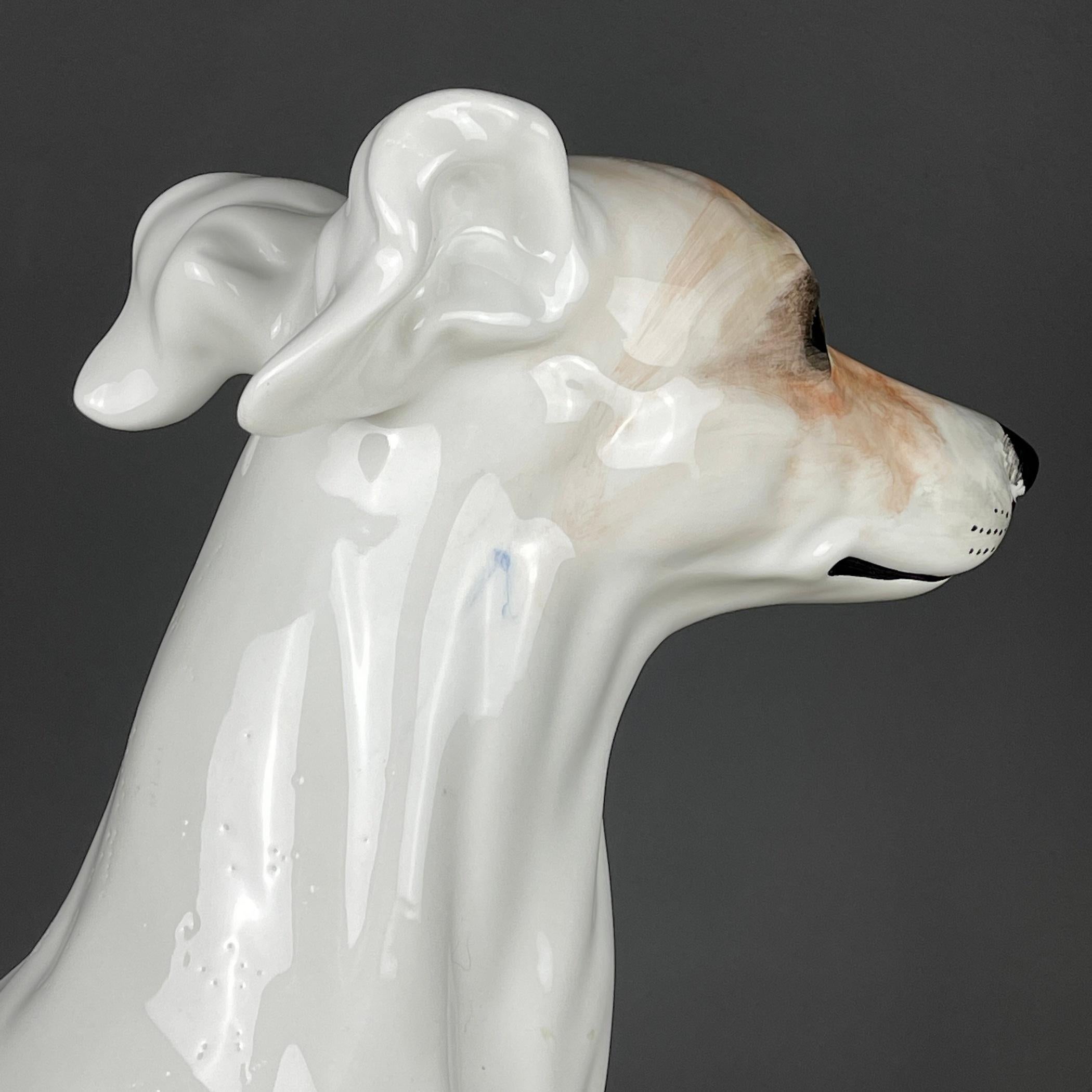 20ième siècle Grande sculpture en céramique d'un chien de Bassano, Italie, années 1980  en vente