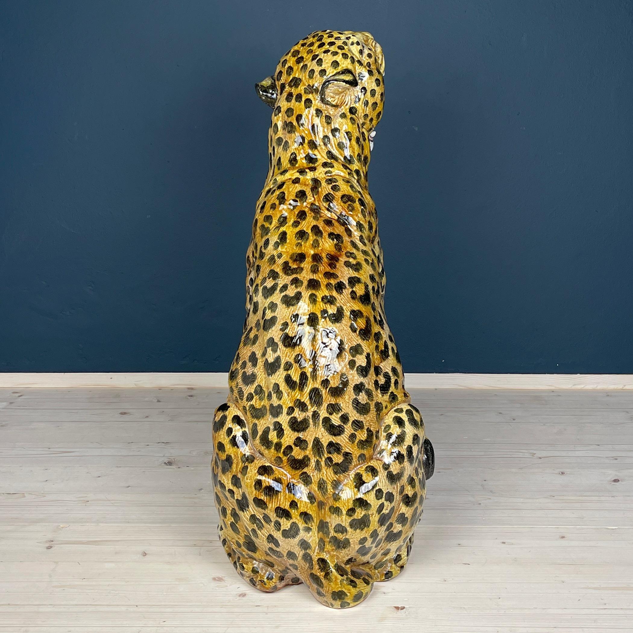 Gran escultura de cerámica de Leopardo Italia años 60 Moderno de mediados de siglo
