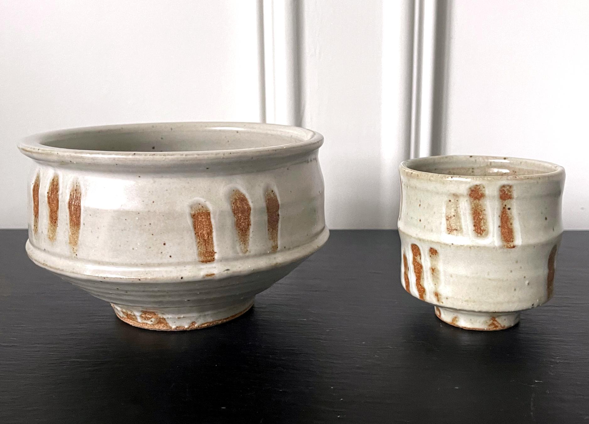 Large Ceramic Stoneware Bowl in Shino Style by Warren Mackenzie For Sale 5
