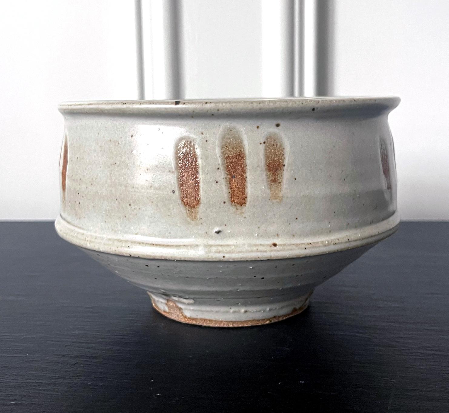 Modern Large Ceramic Stoneware Bowl in Shino Style by Warren Mackenzie For Sale
