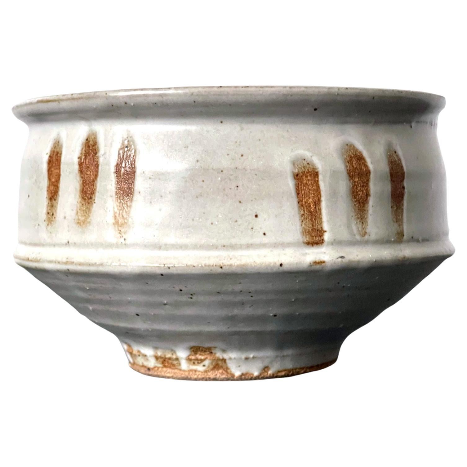 Large Ceramic Stoneware Bowl in Shino Style by Warren Mackenzie For Sale